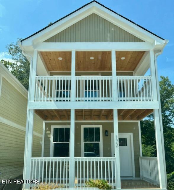 172 W Meeting Street Dandridge TN 37725