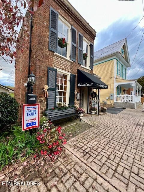 172 W Meeting Street Dandridge TN 37725