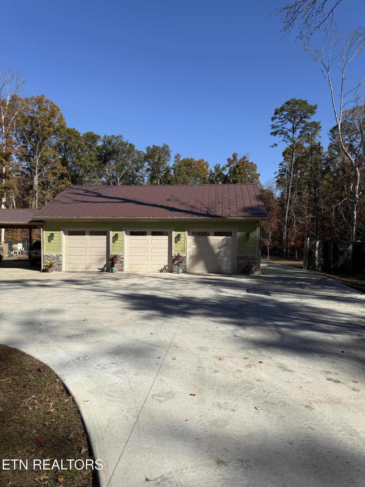 960 Deerwood Drive Dandridge TN 37725
