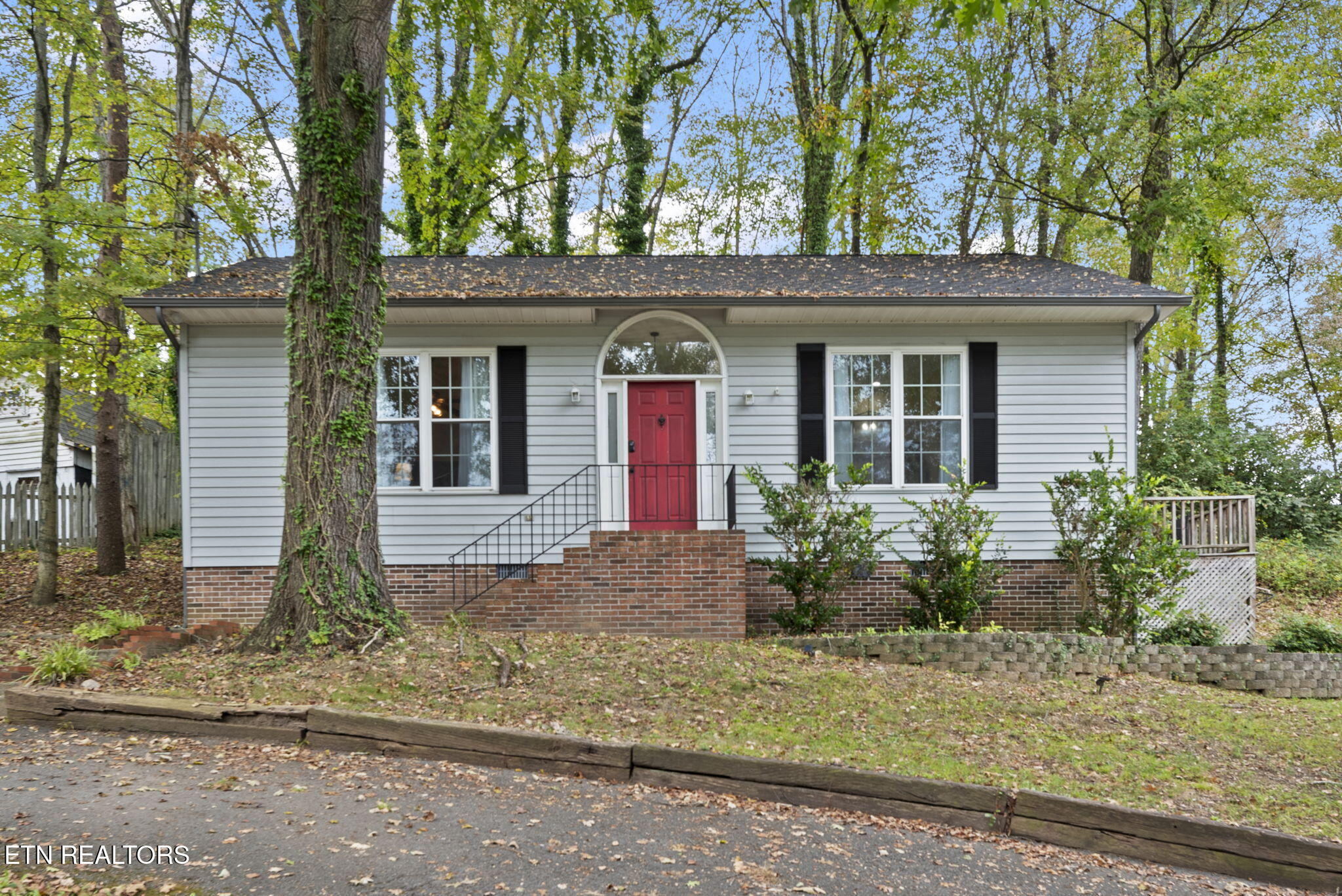 709 Sharp Street Clinton TN 37716