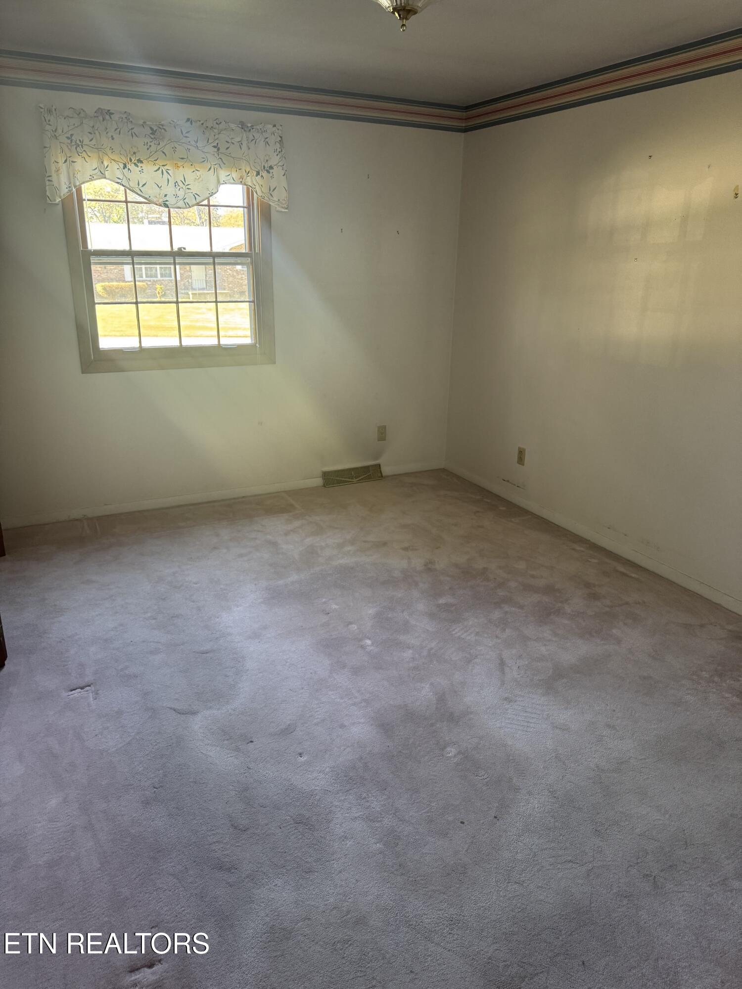 128 Essex Drive Knoxville TN 37922