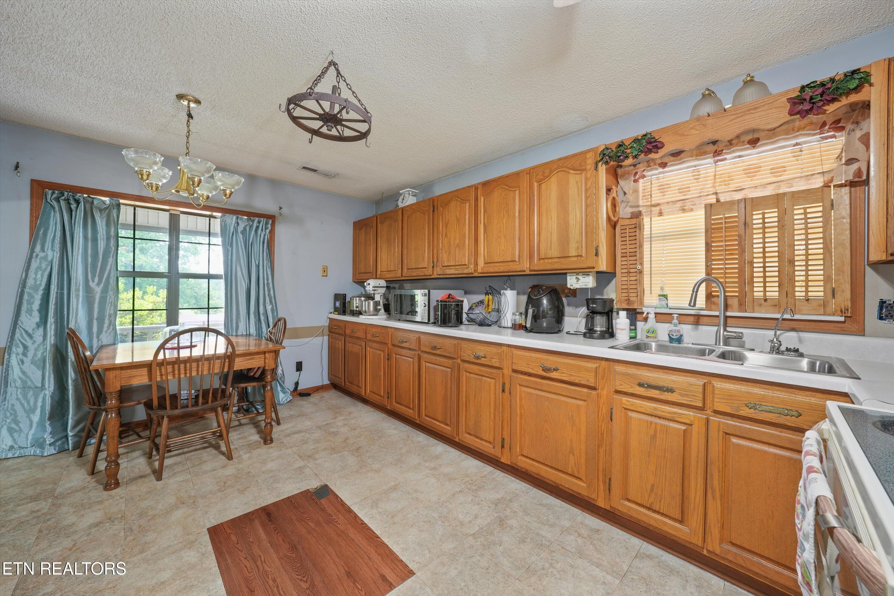 391 County Road 57 Riceville TN 37370