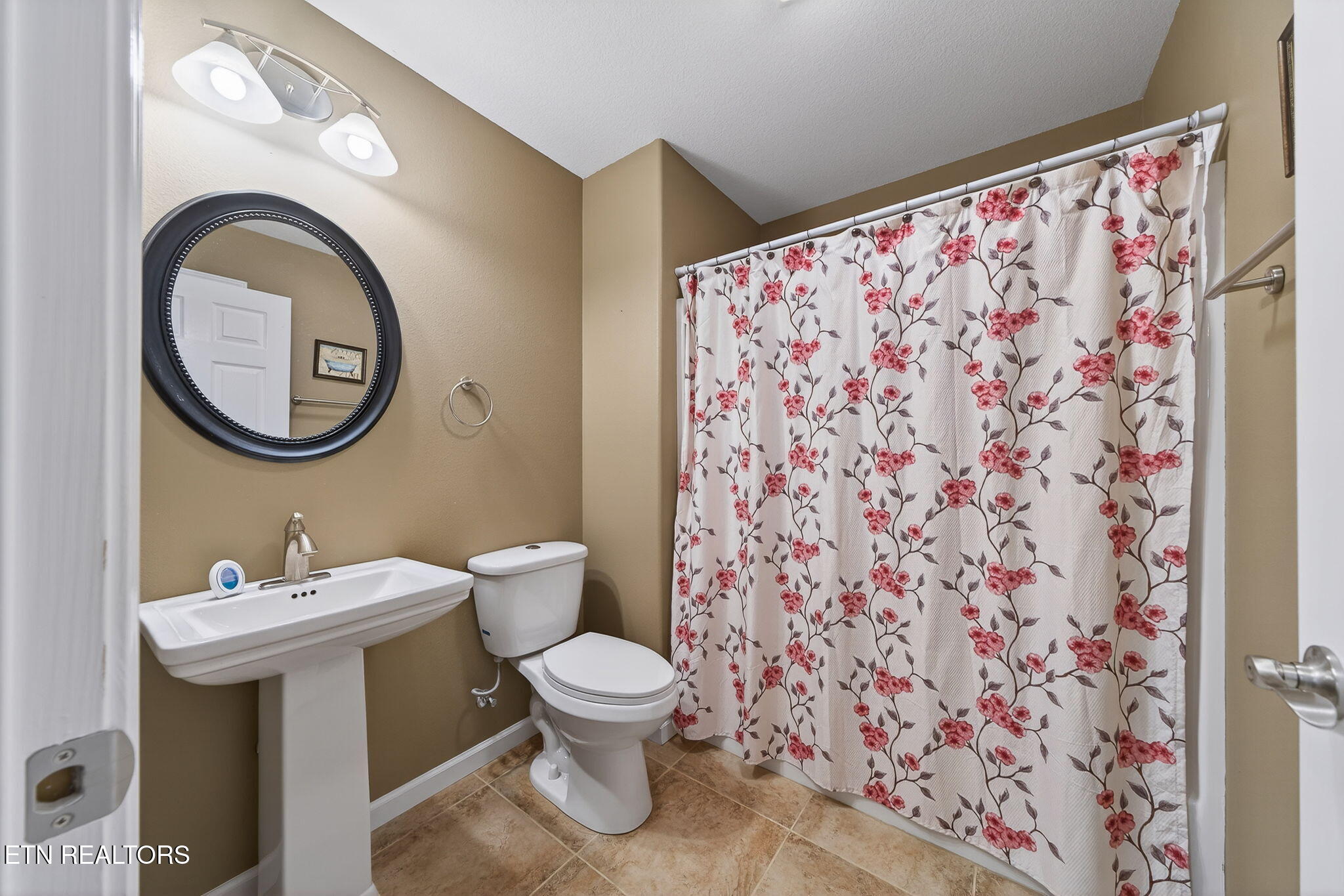 91 Stonecrest Avenue Crossville TN 38571