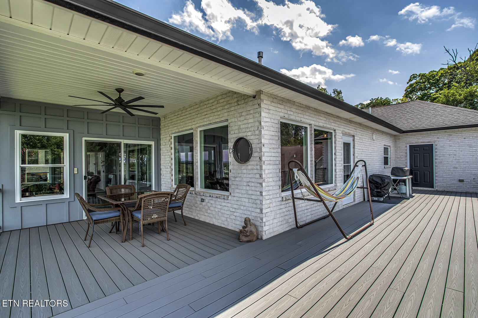 205 Waters Edge Way Lenoir City TN 37771