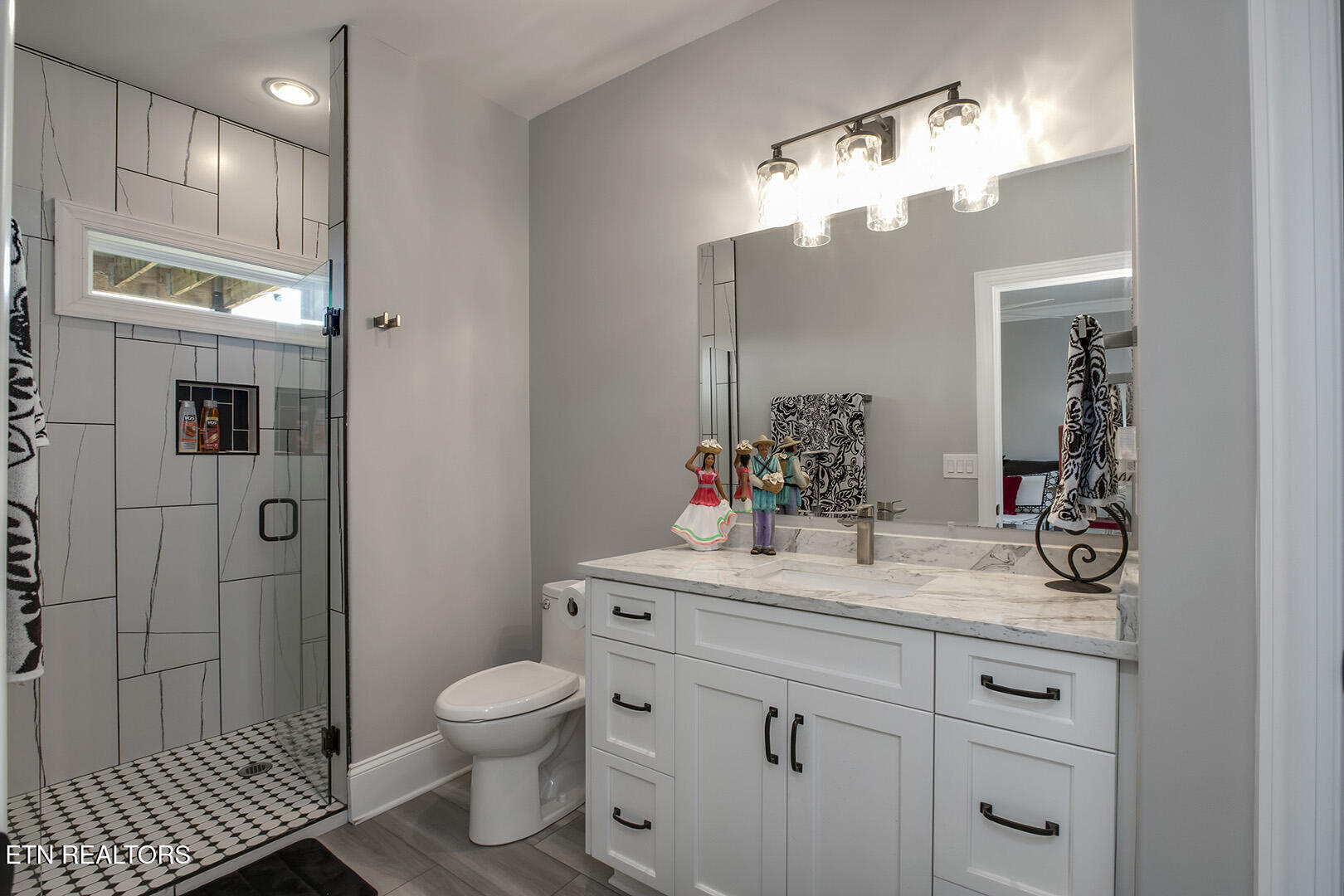 205 Waters Edge Way Lenoir City TN 37771
