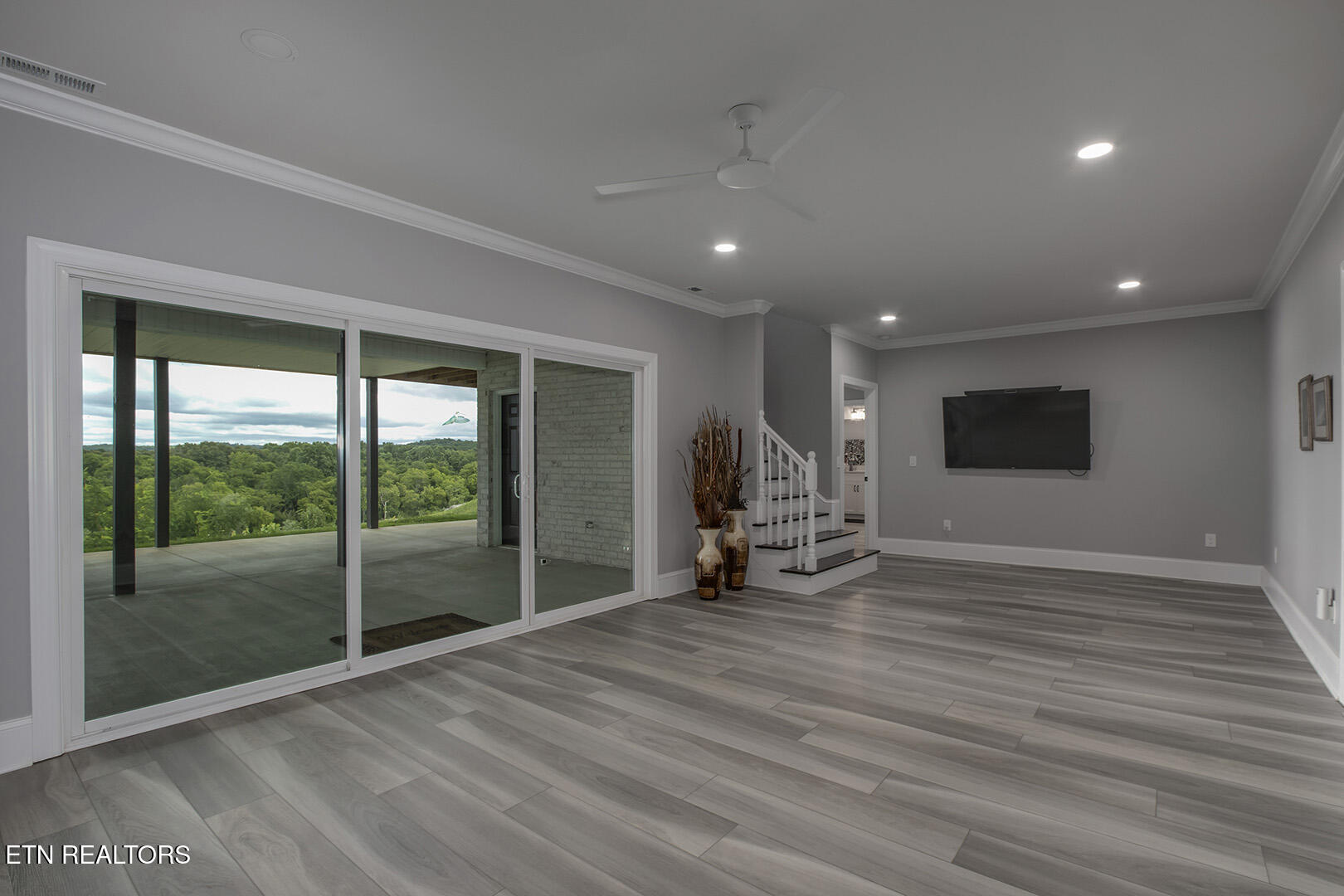 205 Waters Edge Way Lenoir City TN 37771