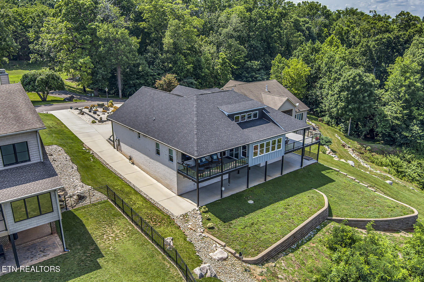 205 Waters Edge Way Lenoir City TN 37771