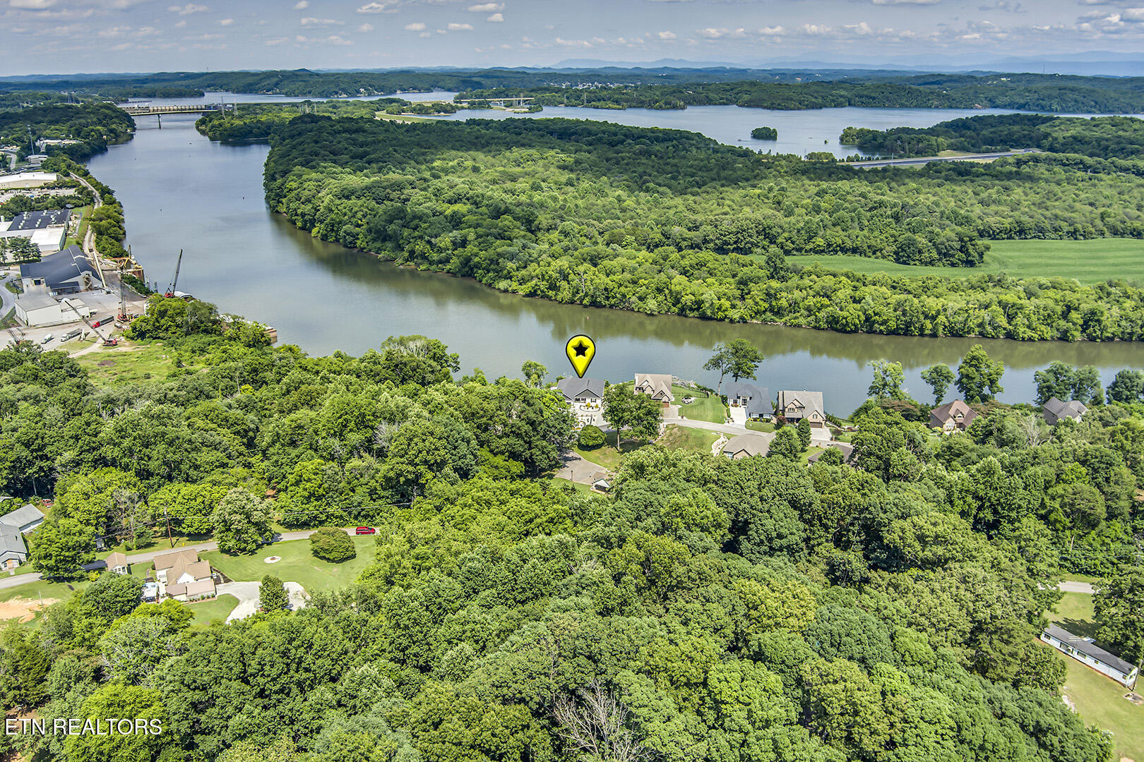 205 Waters Edge Way Lenoir City TN 37771