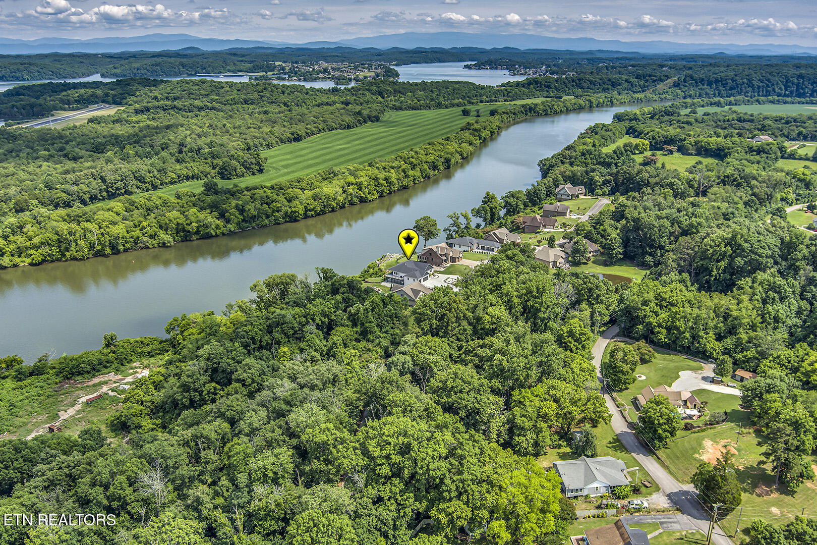 205 Waters Edge Way Lenoir City TN 37771