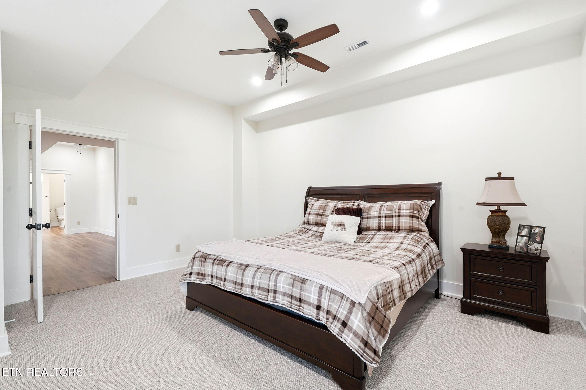 1005 Enchanted Drive Dandridge TN 37725