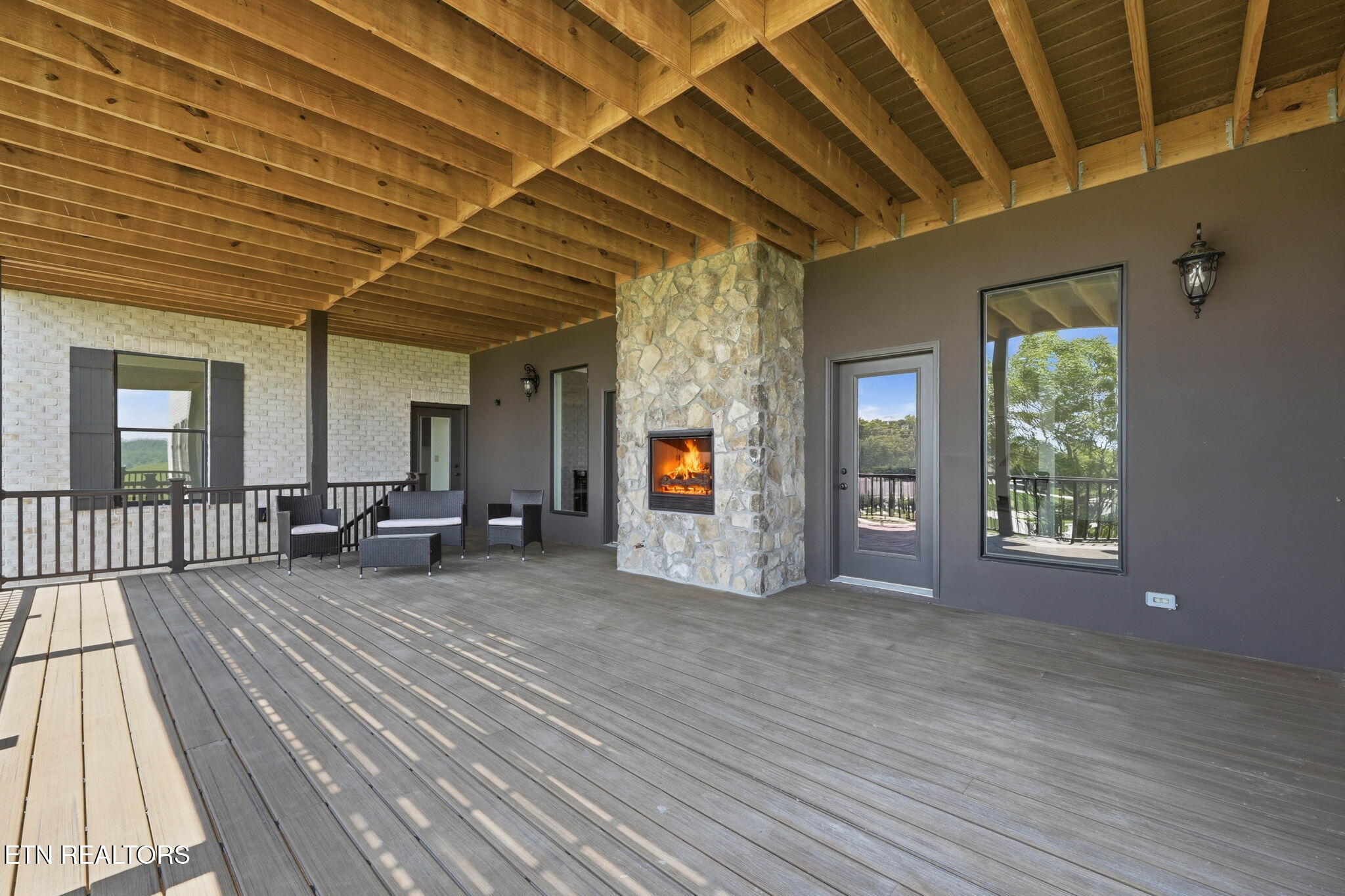 1005 Enchanted Drive Dandridge TN 37725