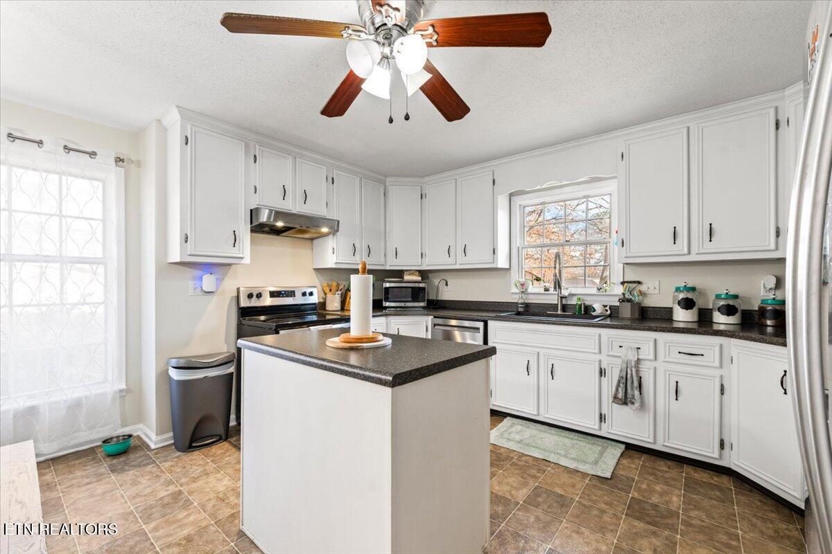 203 Golf Hill Lane Lafollette TN 37766