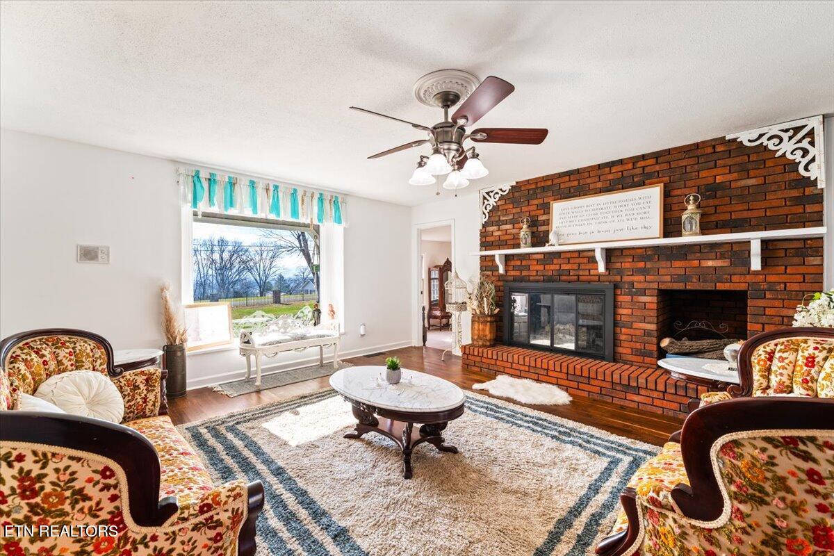 203 Golf Hill Lane Lafollette TN 37766