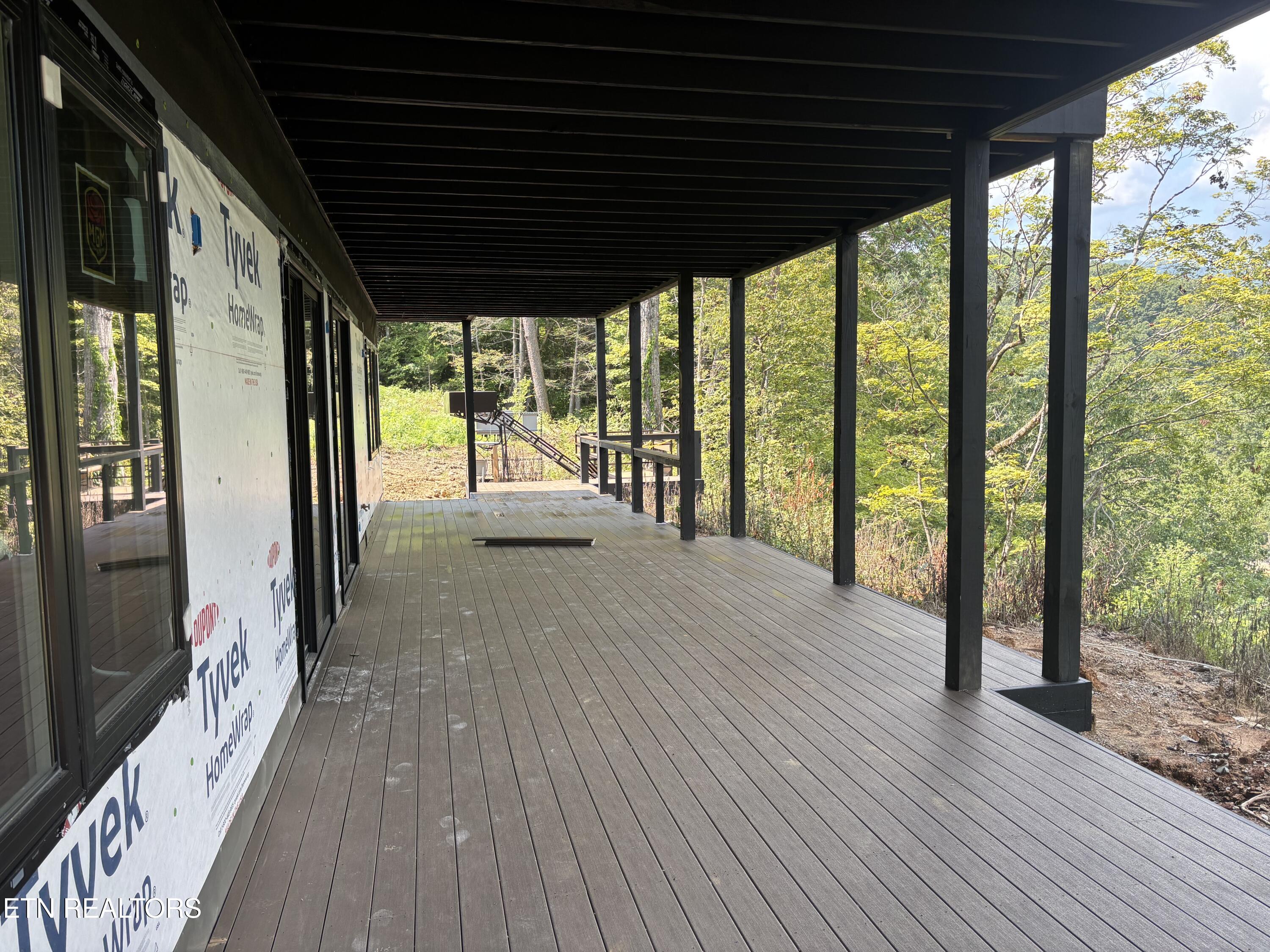 300 Bluff Trace Jacksboro TN 37757