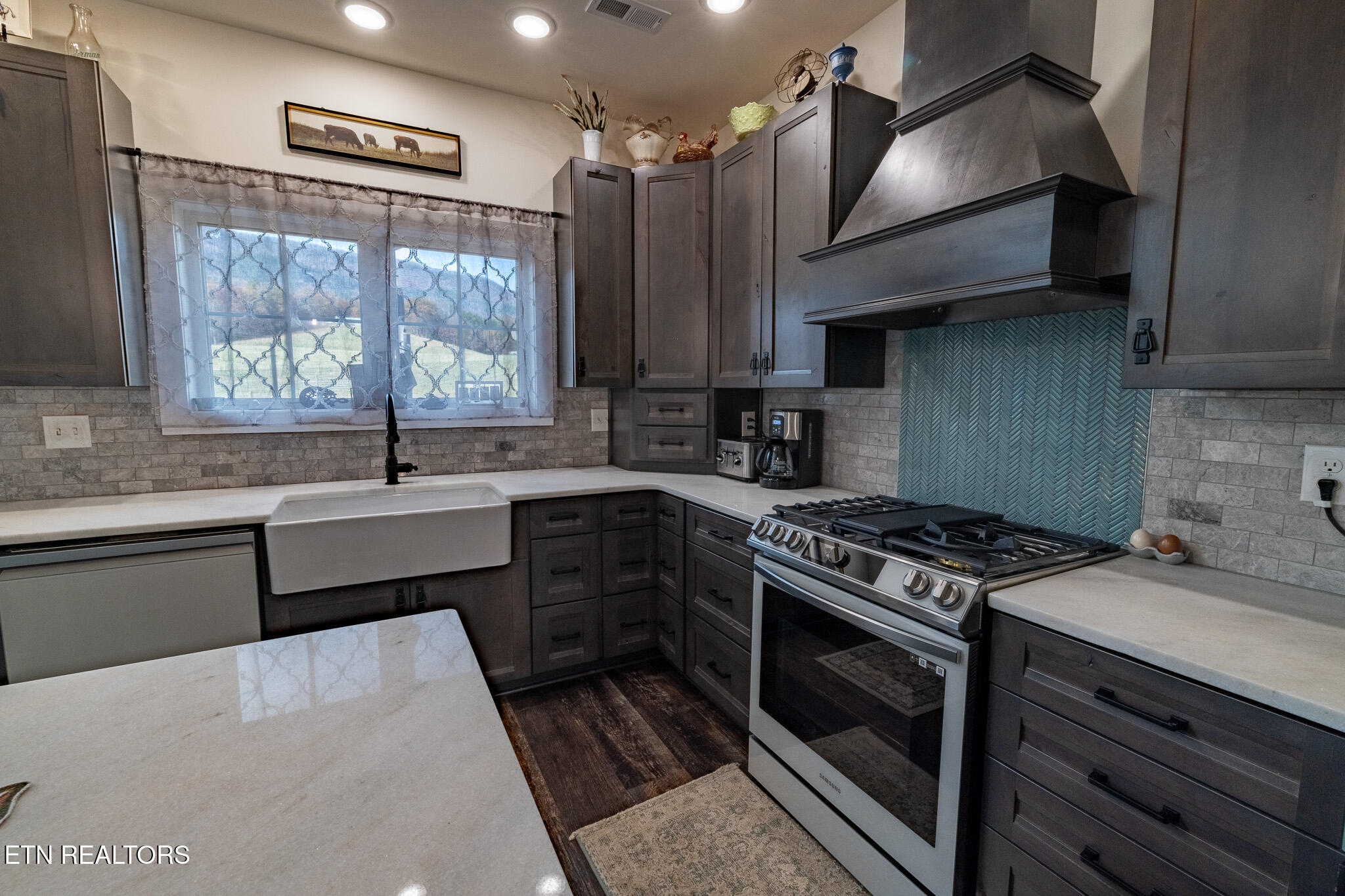 1010 Keener Road Cosby TN 37722