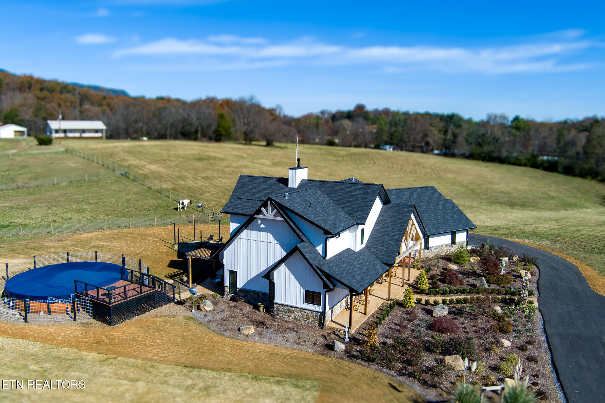 1010 Keener Road Cosby TN 37722
