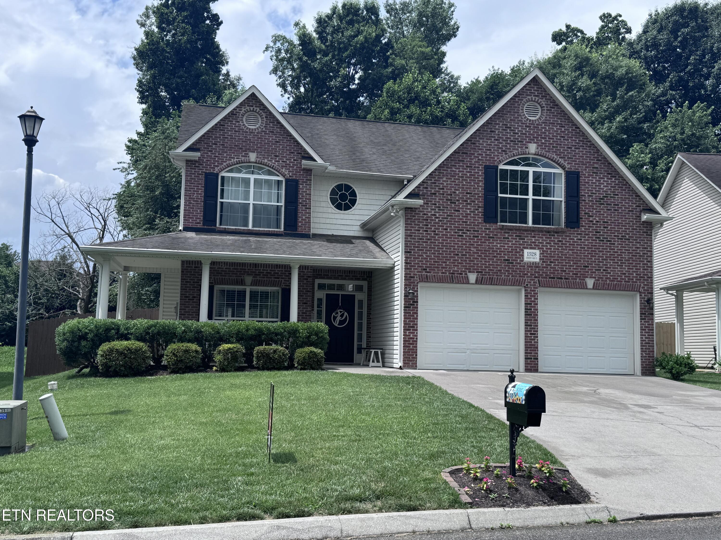 1528 Crescent Oaks Lane Lenoir City TN 37772