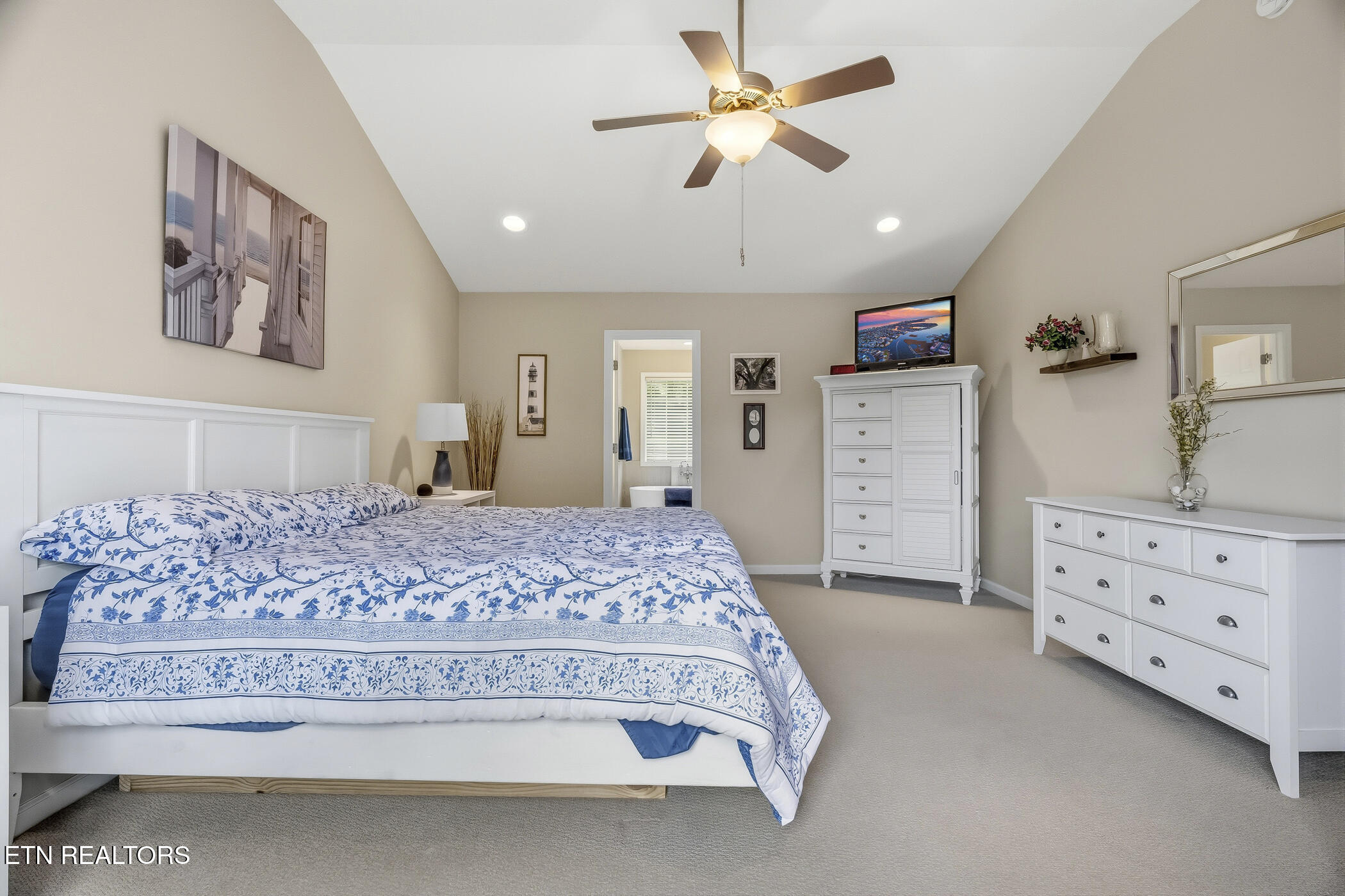 1528 Crescent Oaks Lane Lenoir City TN 37772
