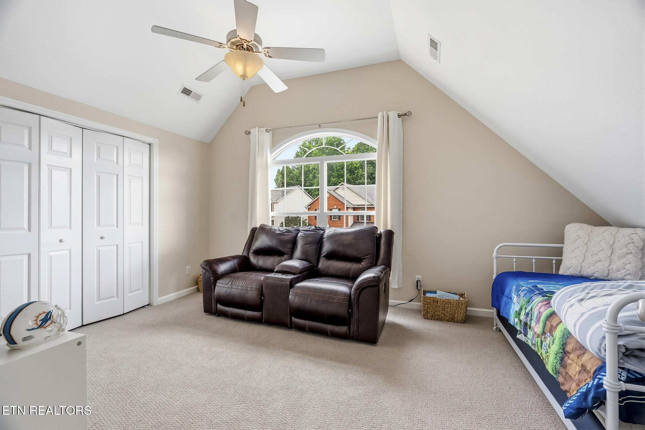 1528 Crescent Oaks Lane Lenoir City TN 37772