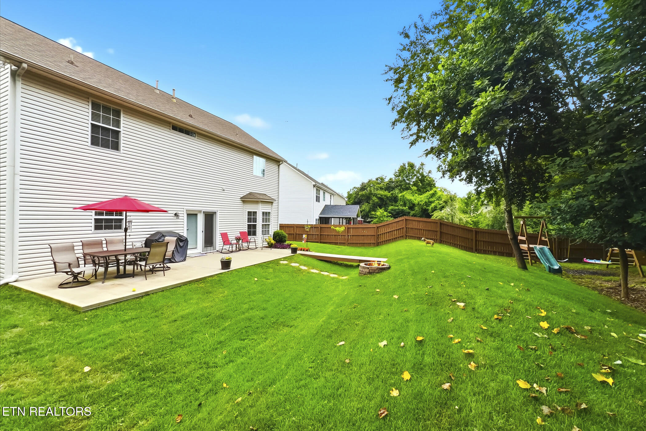 1528 Crescent Oaks Lane Lenoir City TN 37772