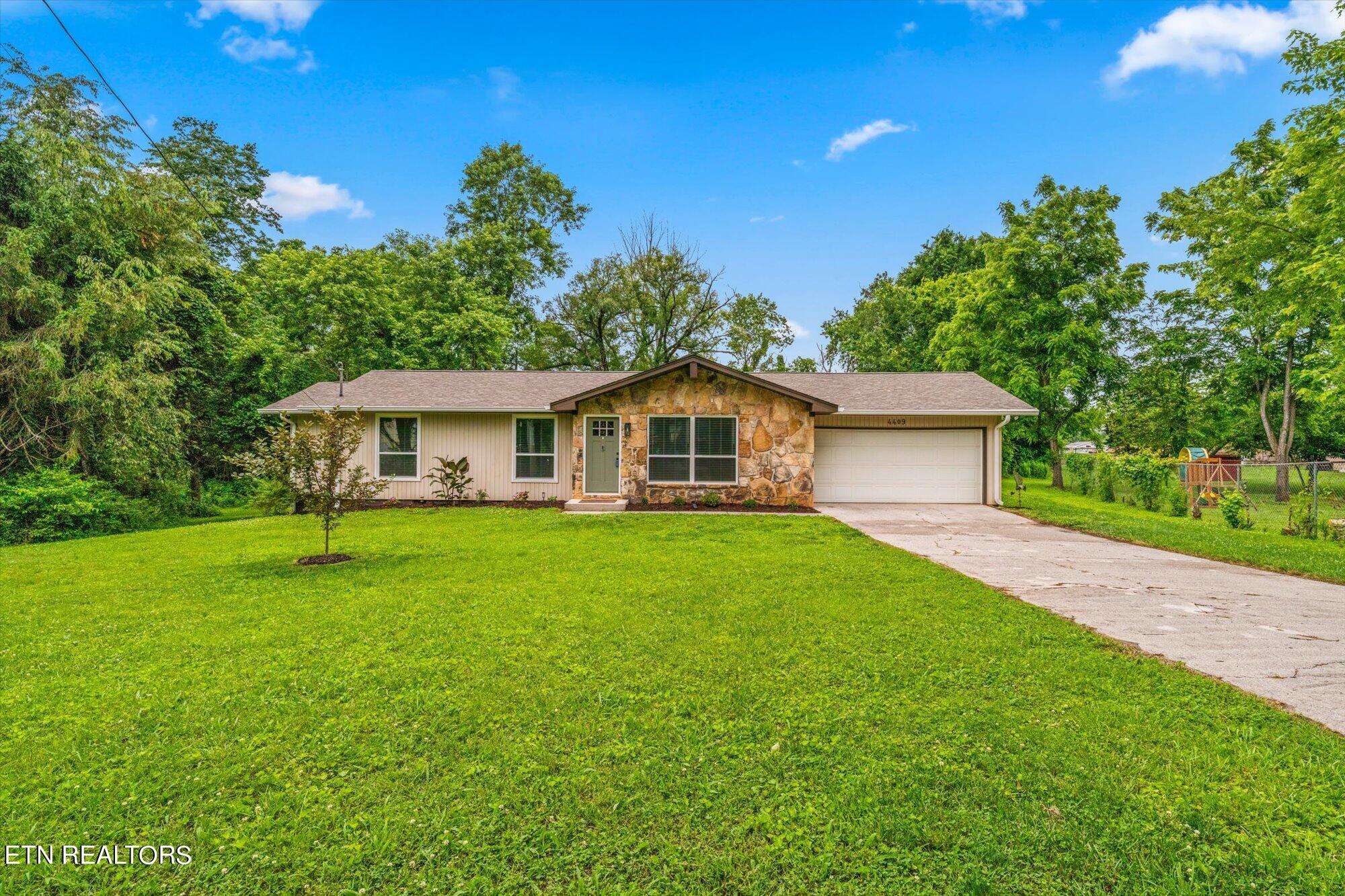 4409 Hallsdale Circle Knoxville TN 37938