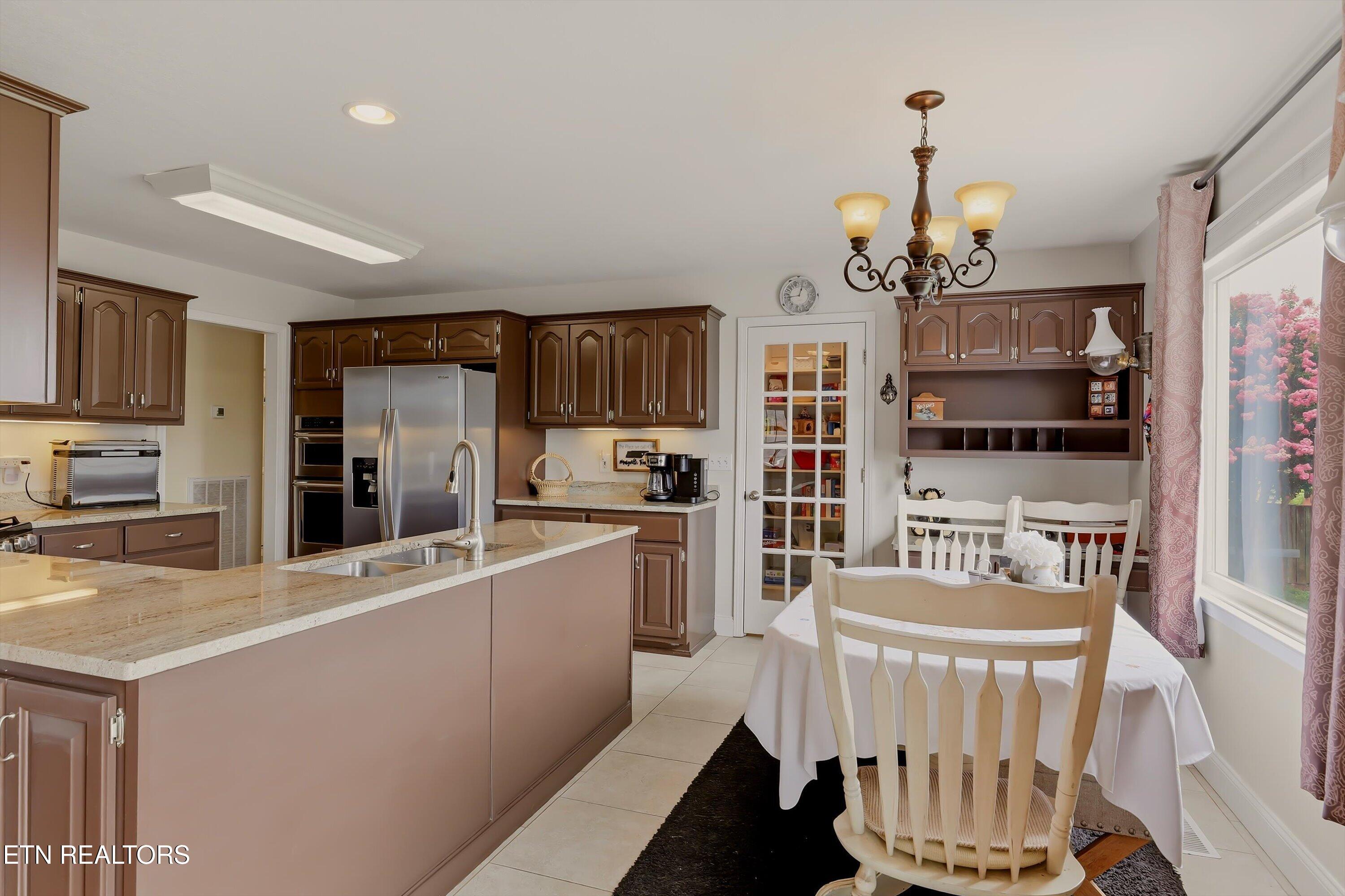 106 Knoll Lane Maryville TN 37804