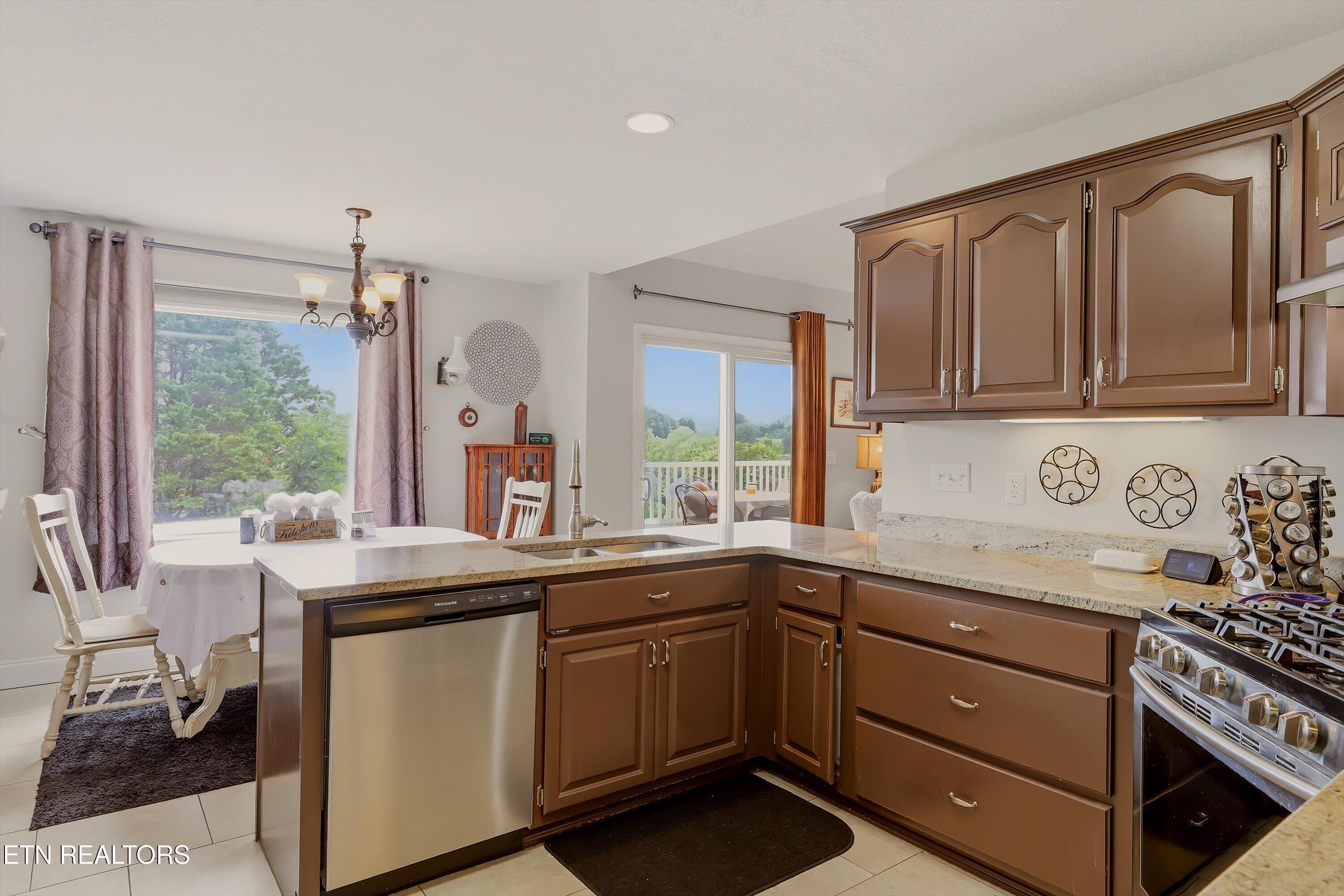 106 Knoll Lane Maryville TN 37804