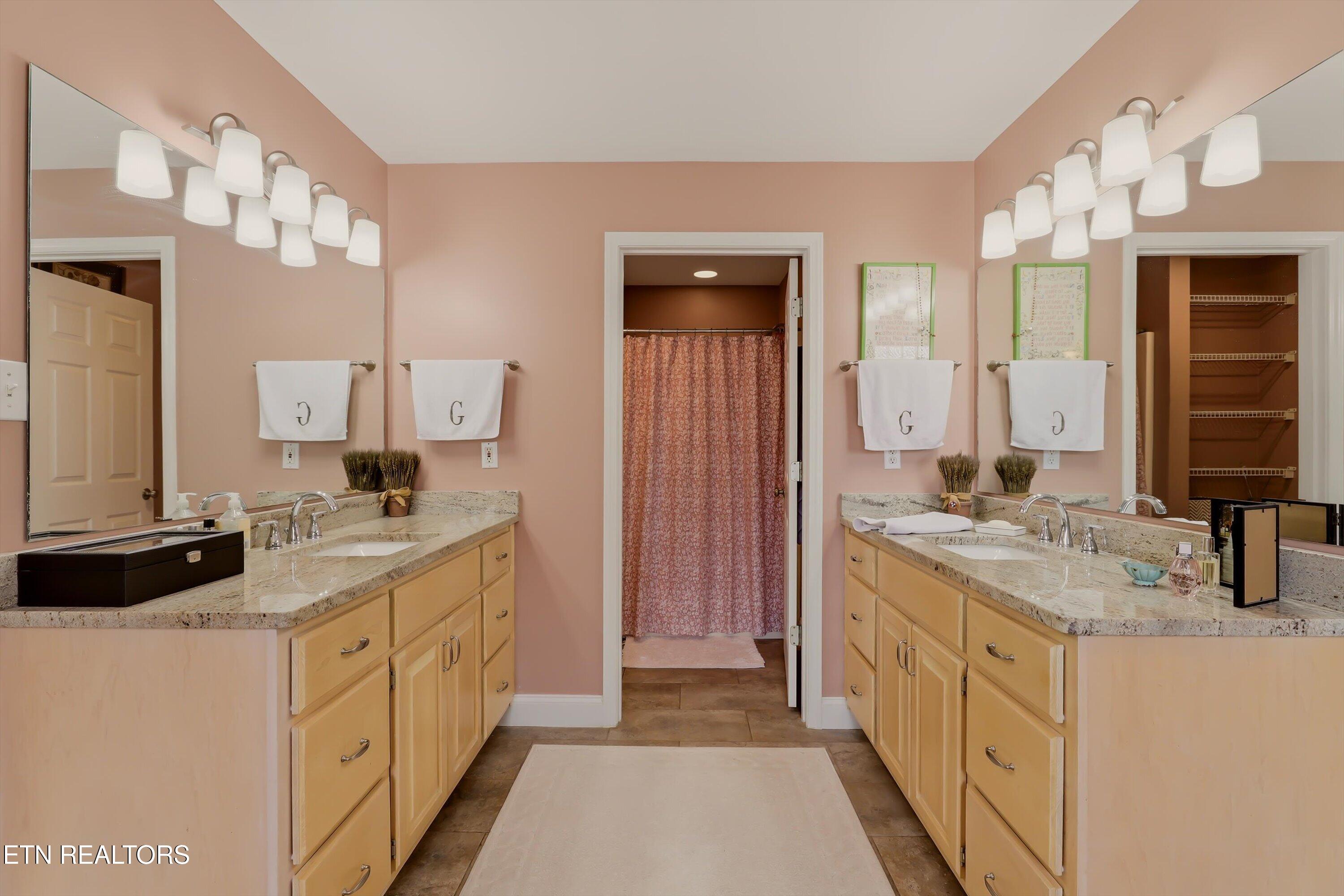 106 Knoll Lane Maryville TN 37804