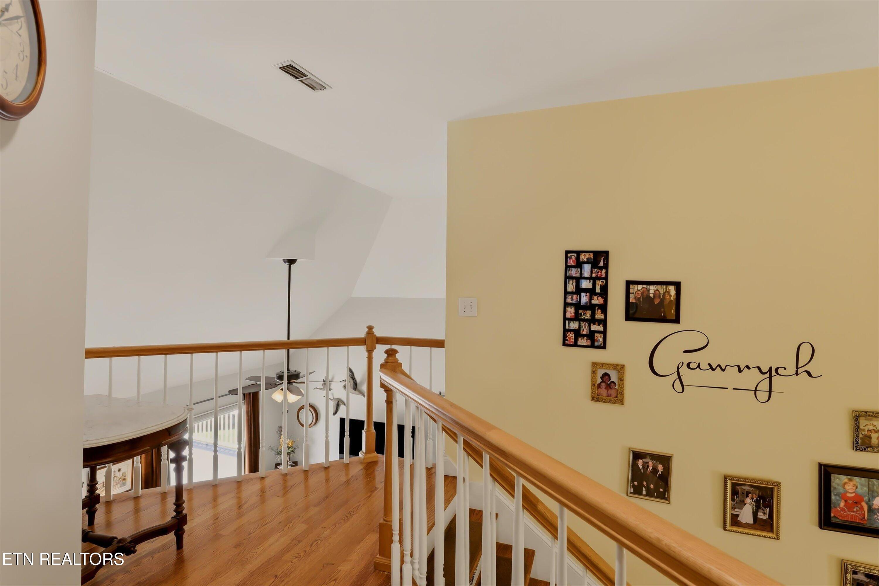106 Knoll Lane Maryville TN 37804