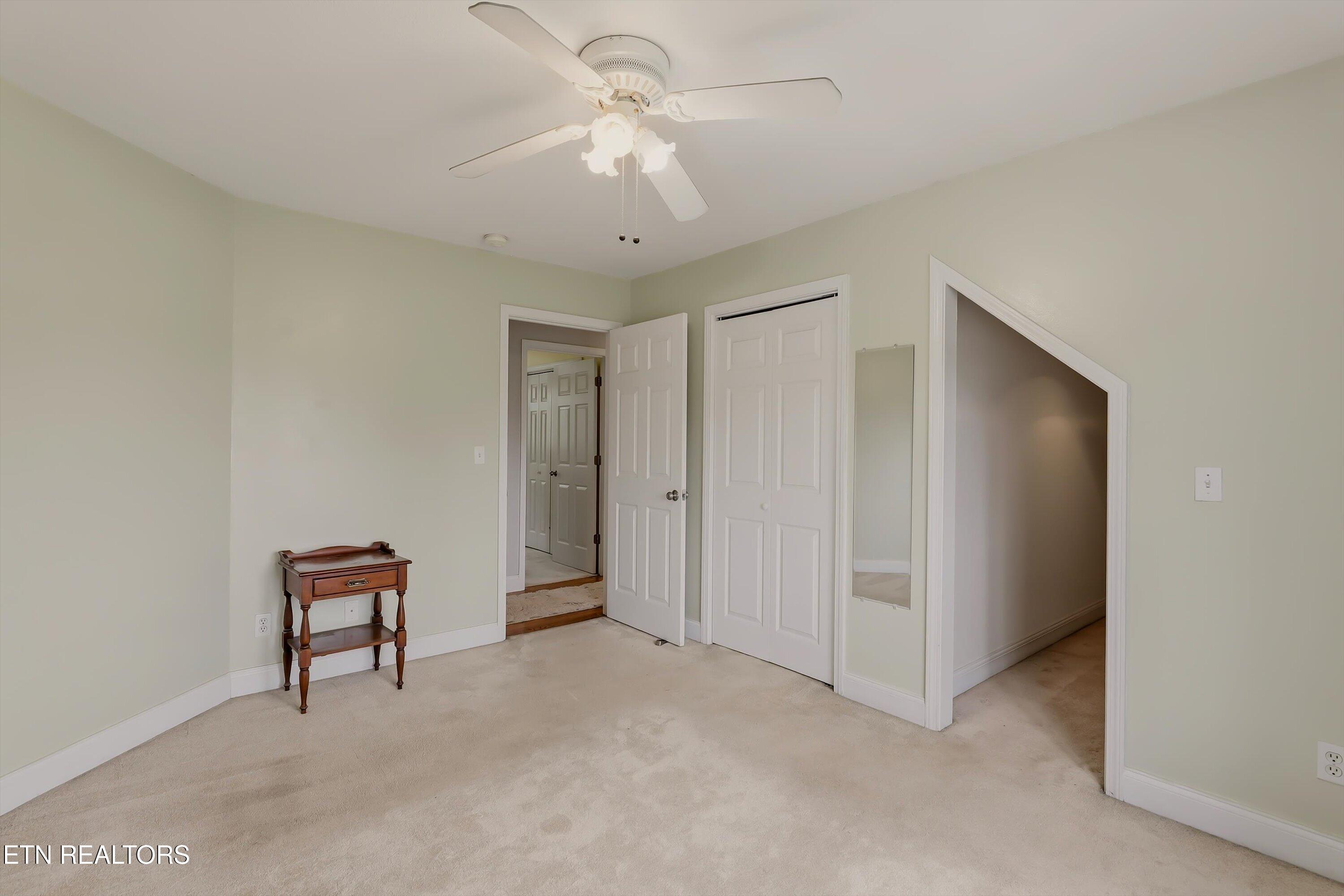 106 Knoll Lane Maryville TN 37804