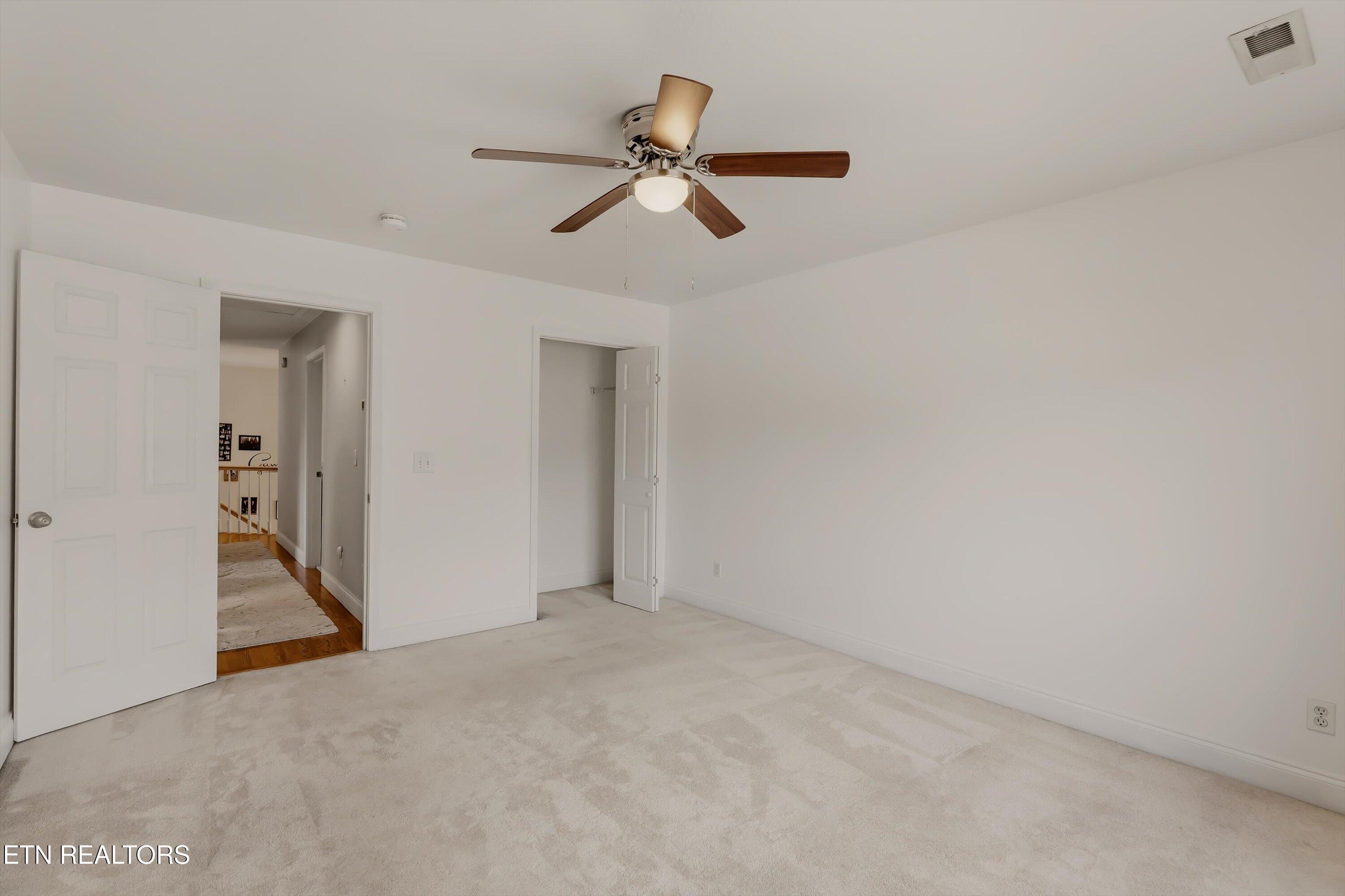 106 Knoll Lane Maryville TN 37804