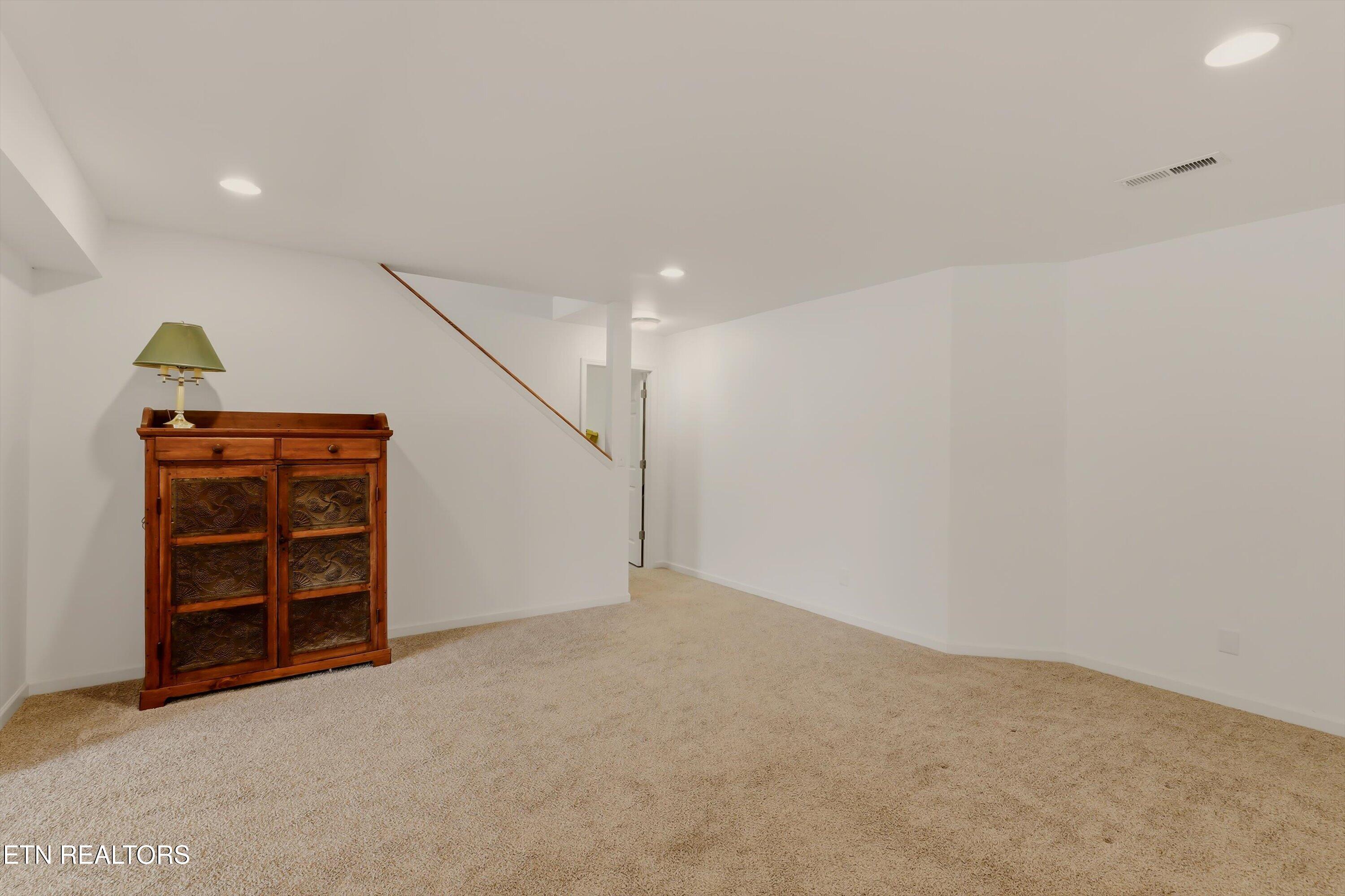 106 Knoll Lane Maryville TN 37804