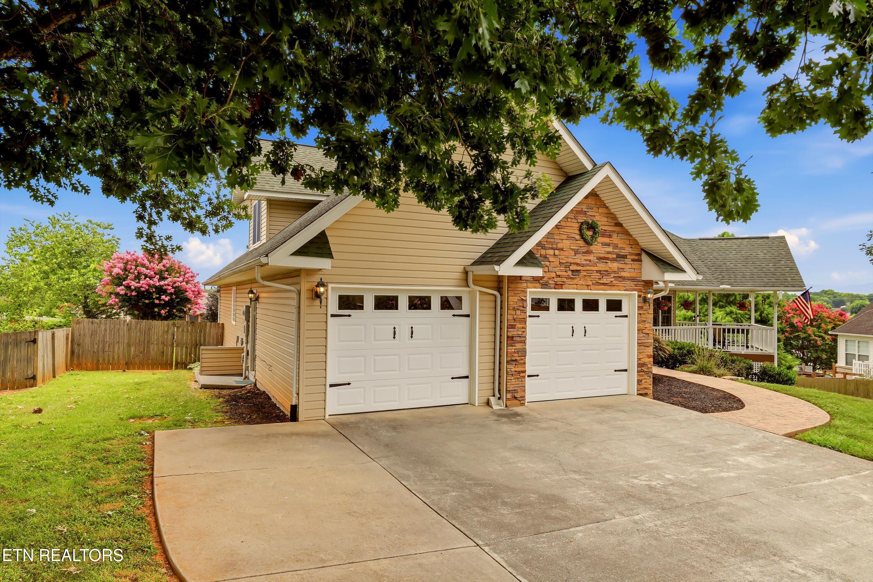 106 Knoll Lane Maryville TN 37804