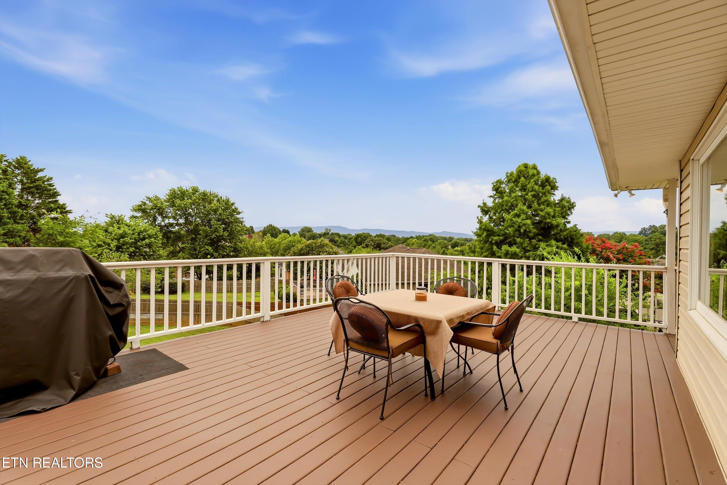 106 Knoll Lane Maryville TN 37804