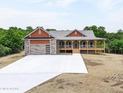 8036 Hebbertsburg Road Crab Orchard TN 37723