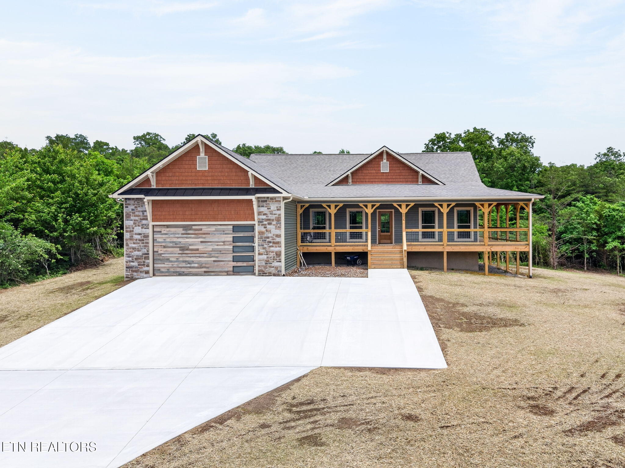 8036 Hebbertsburg Road Crab Orchard TN 37723