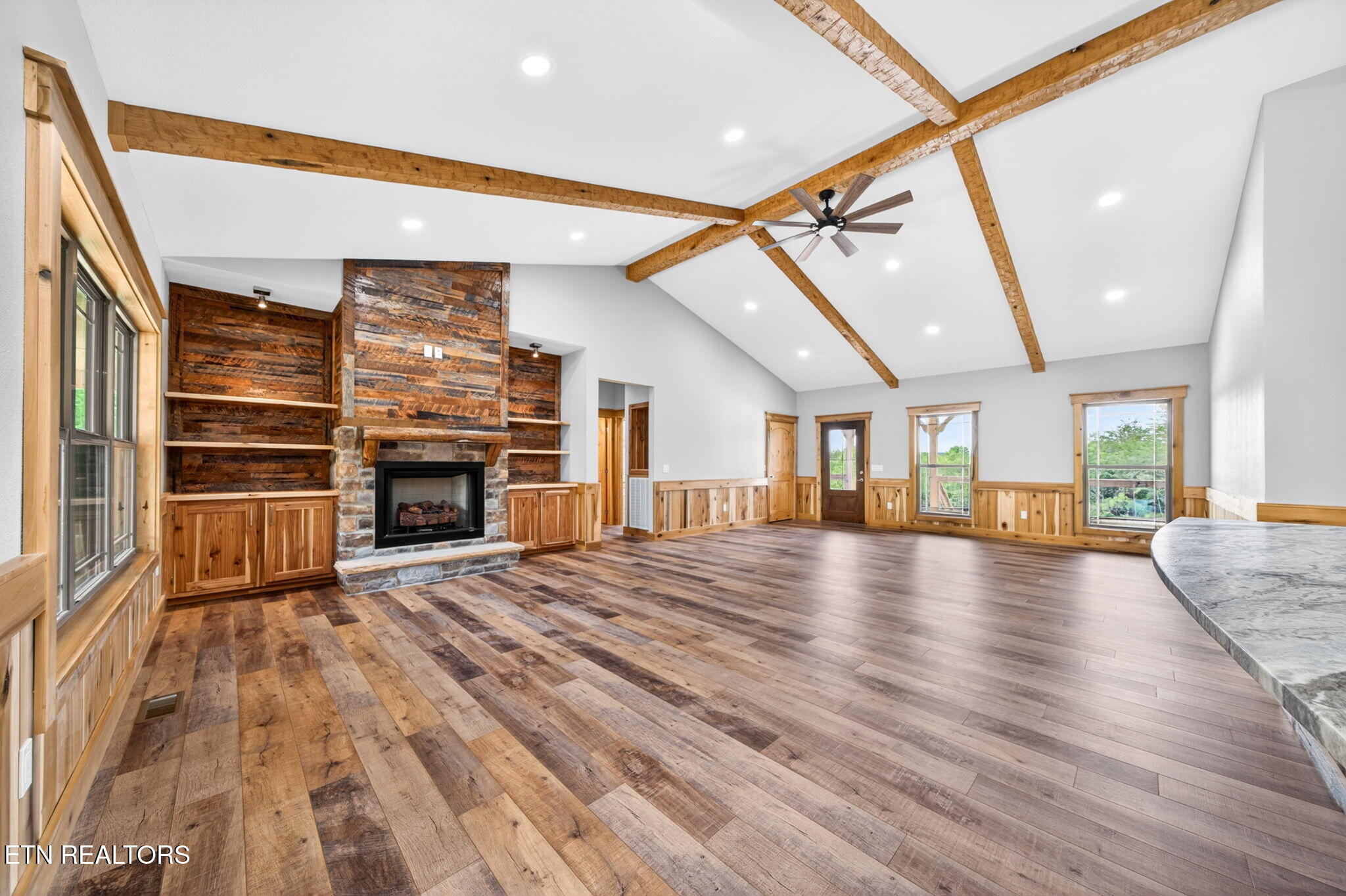 8036 Hebbertsburg Road Crab Orchard TN 37723
