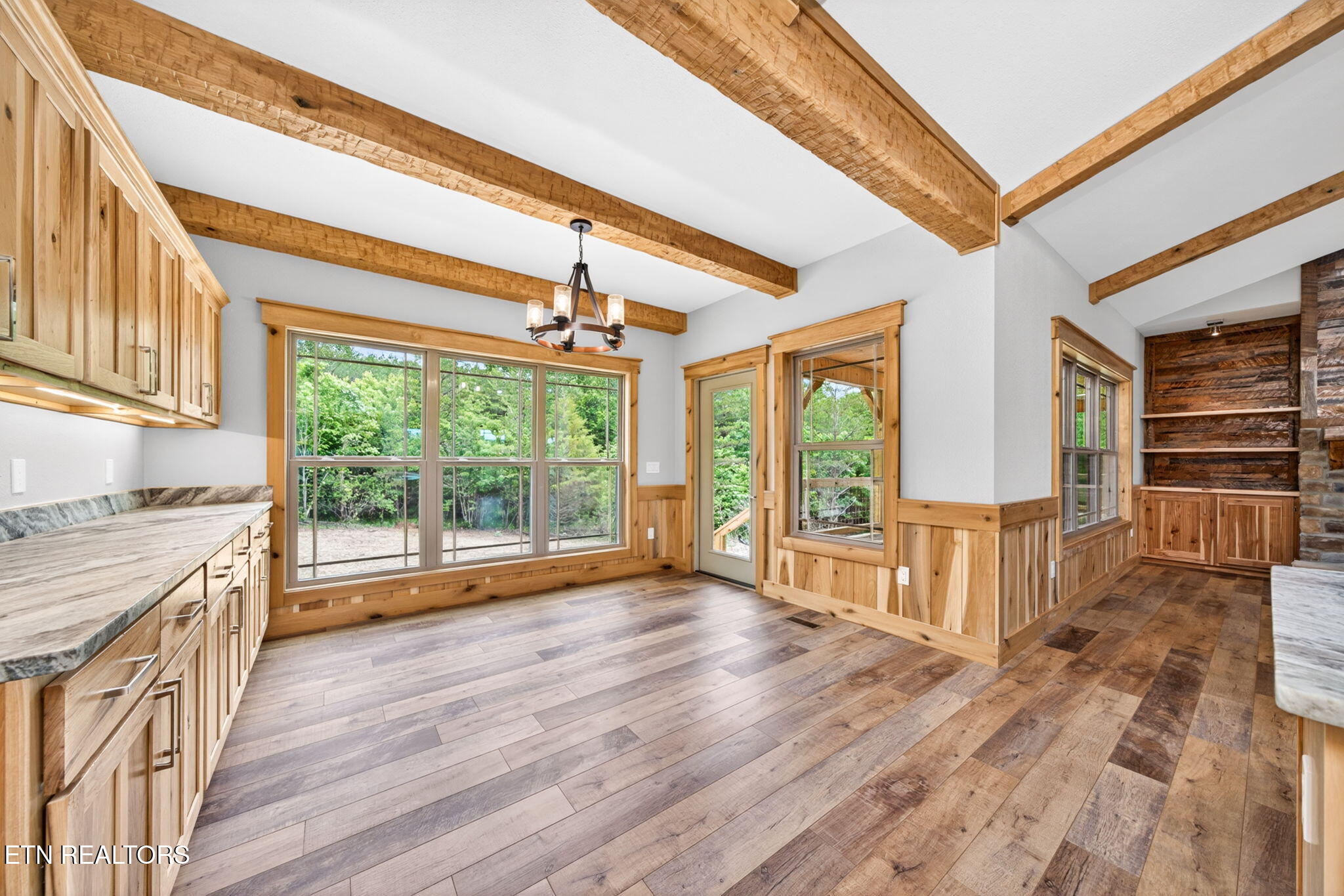 8036 Hebbertsburg Road Crab Orchard TN 37723