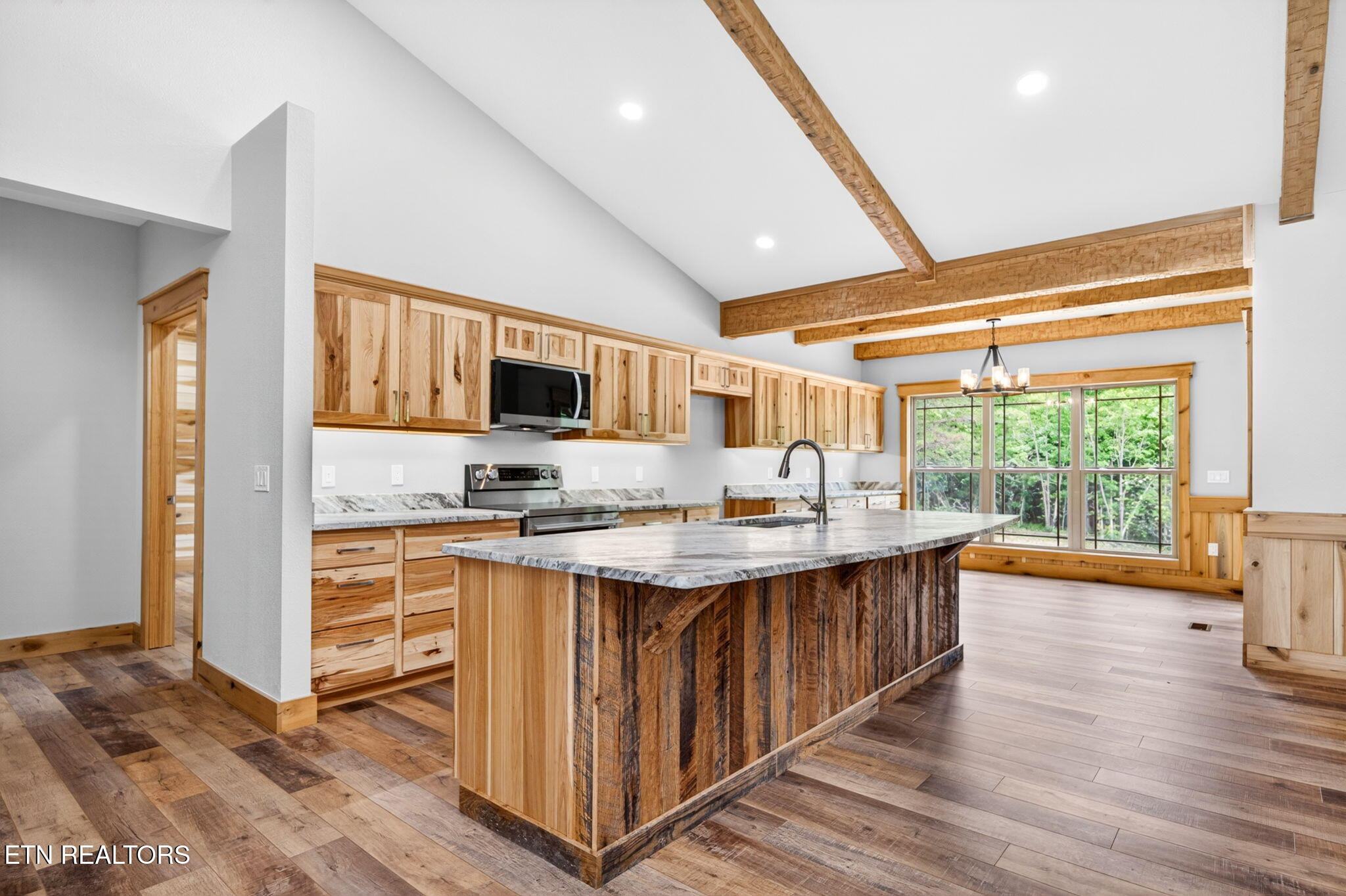 8036 Hebbertsburg Road Crab Orchard TN 37723
