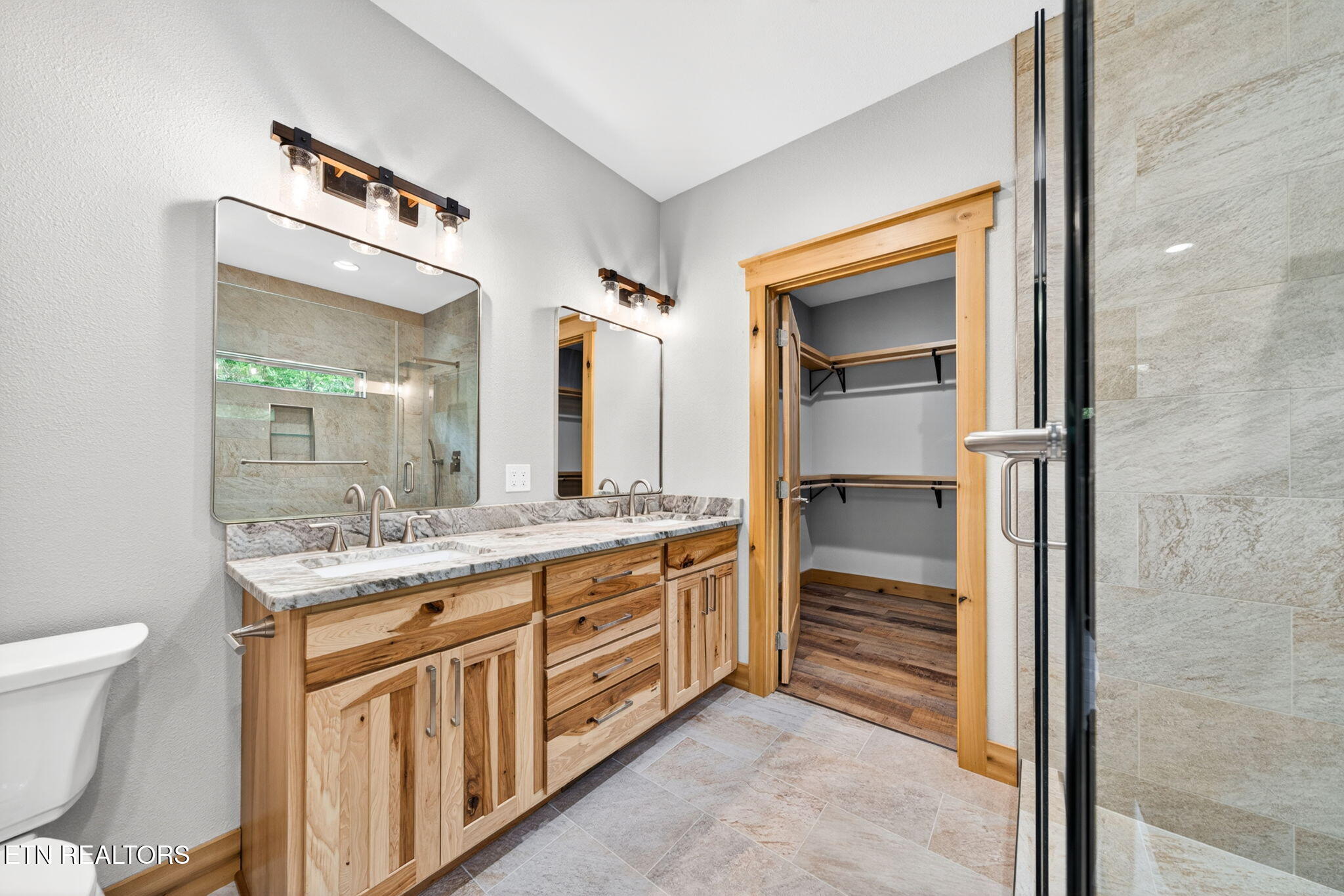 8036 Hebbertsburg Road Crab Orchard TN 37723