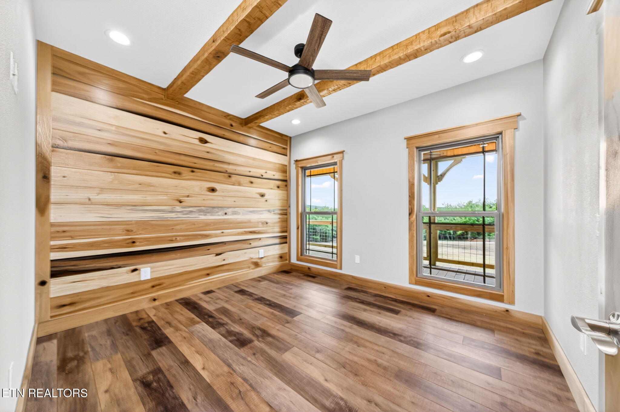 8036 Hebbertsburg Road Crab Orchard TN 37723