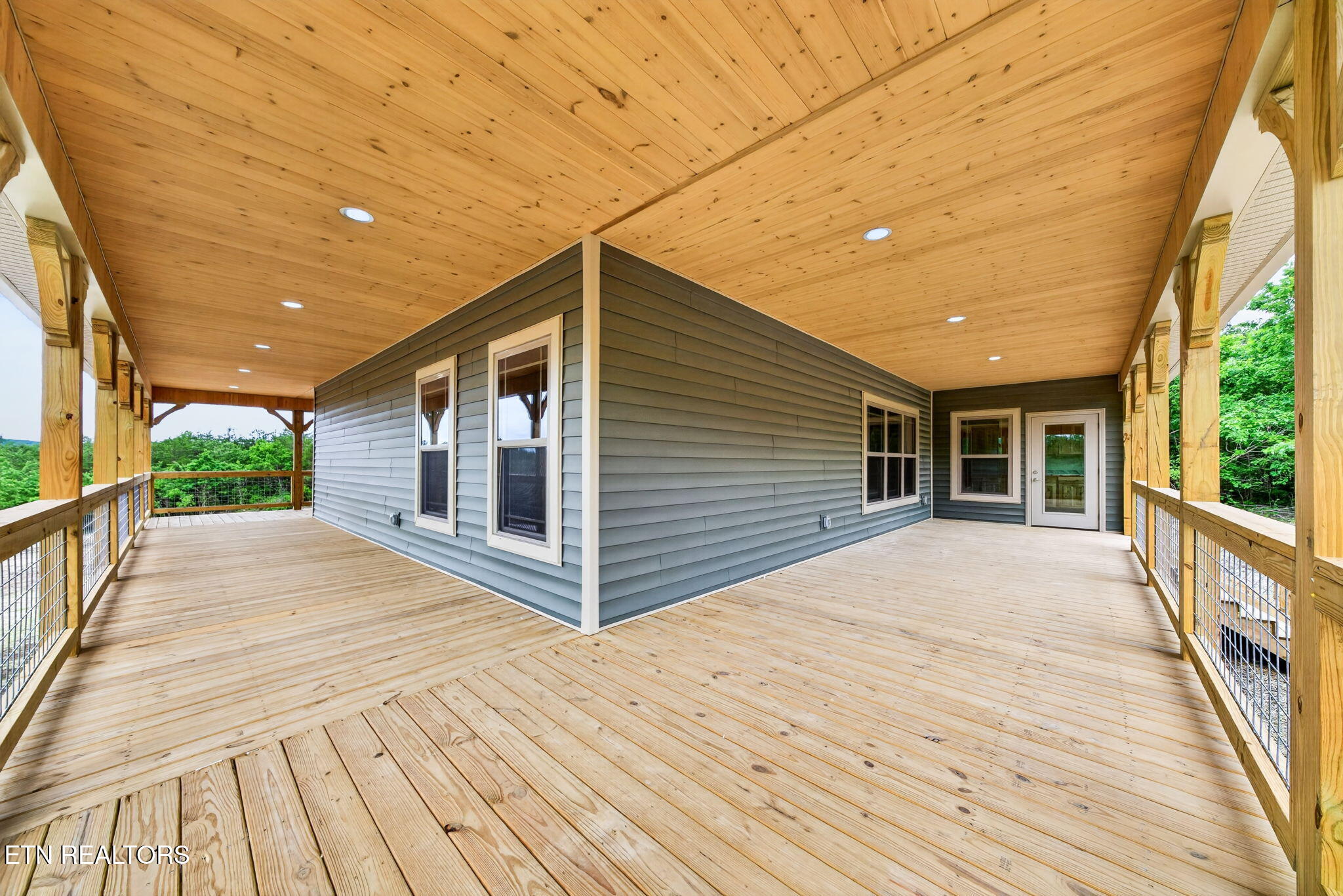8036 Hebbertsburg Road Crab Orchard TN 37723