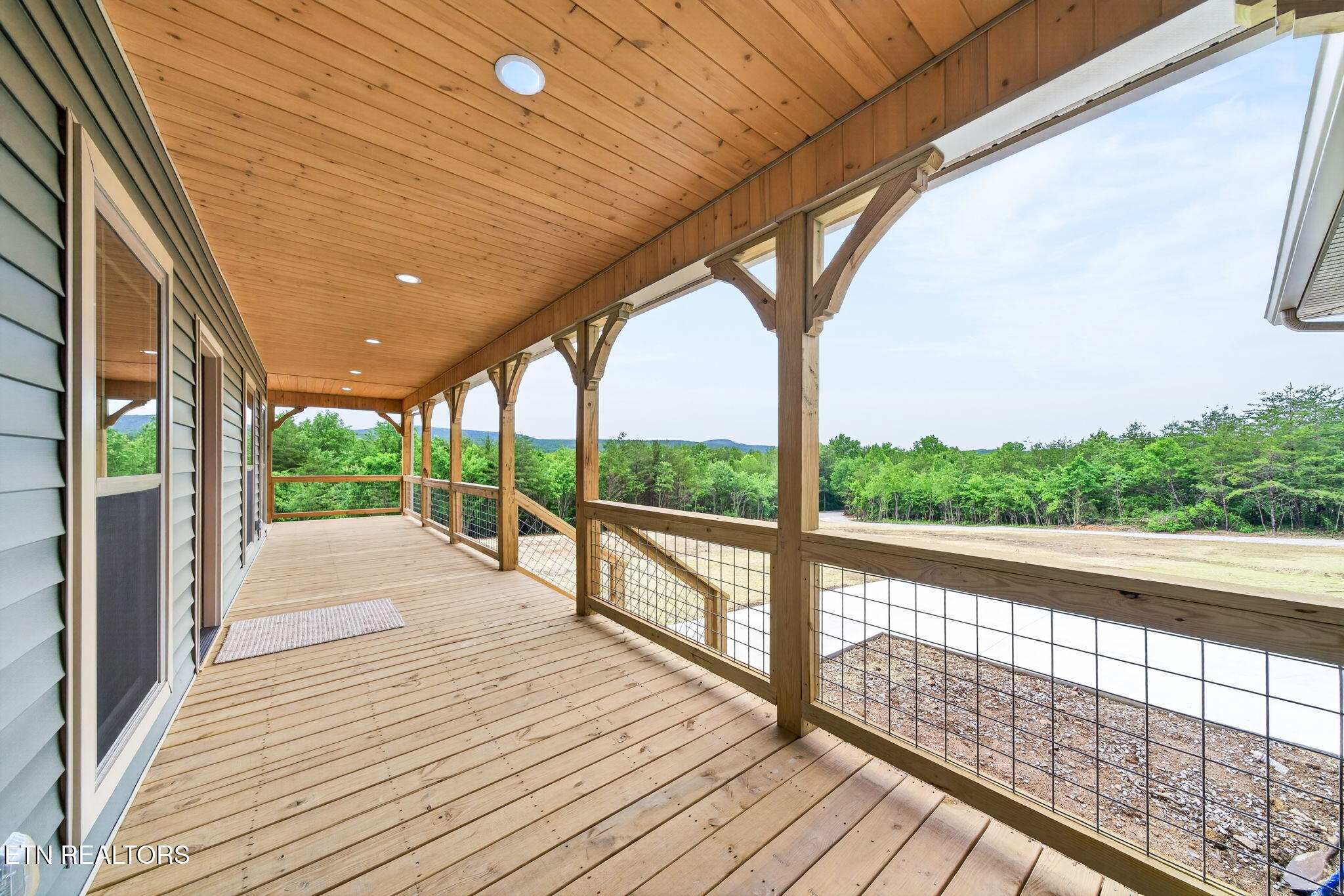 8036 Hebbertsburg Road Crab Orchard TN 37723