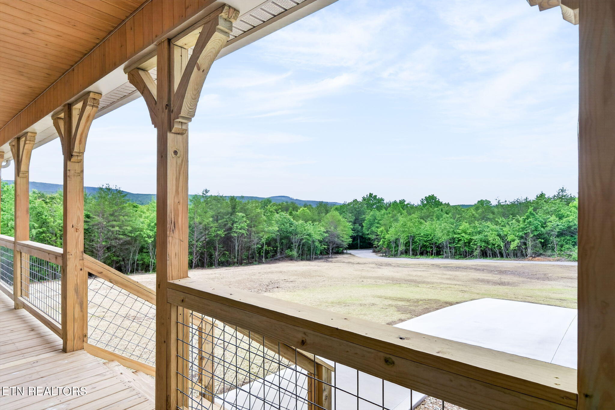 8036 Hebbertsburg Road Crab Orchard TN 37723