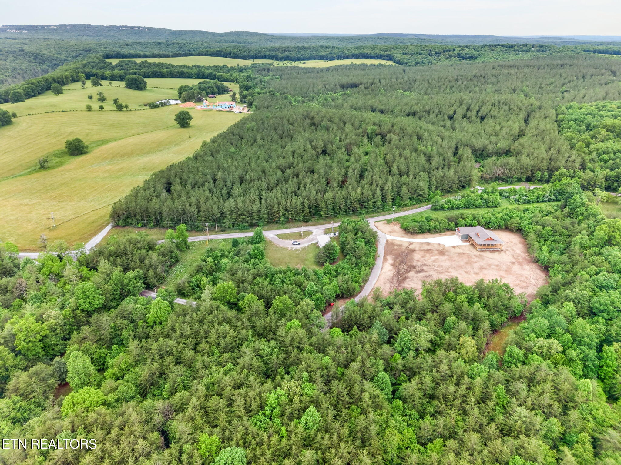 8036 Hebbertsburg Road Crab Orchard TN 37723