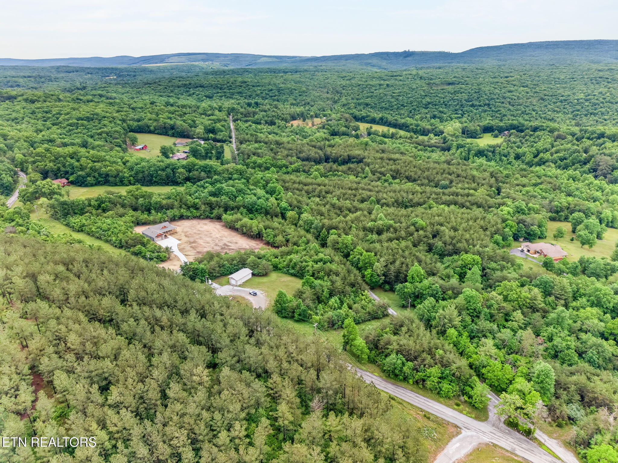 8036 Hebbertsburg Road Crab Orchard TN 37723