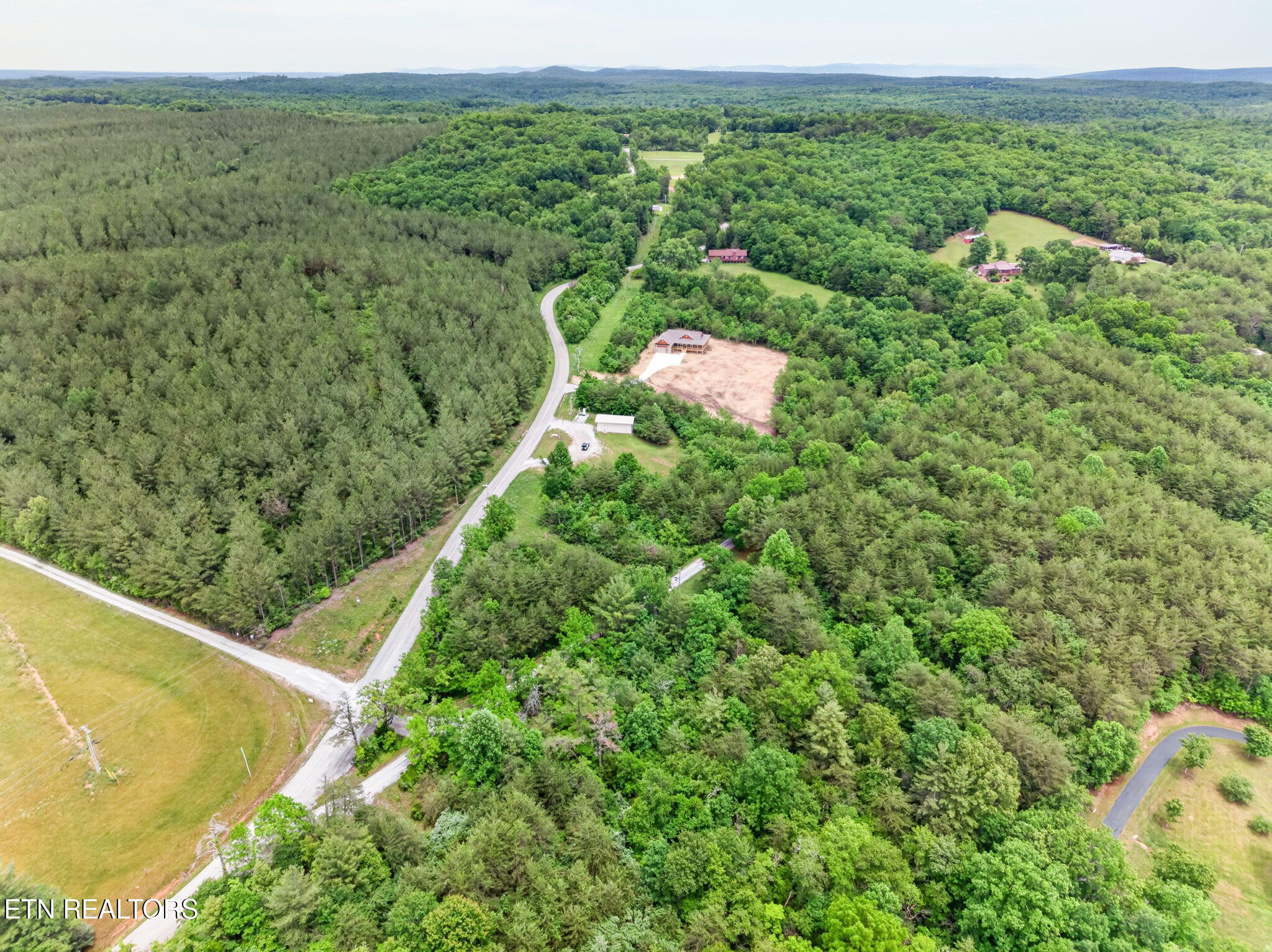 8036 Hebbertsburg Road Crab Orchard TN 37723