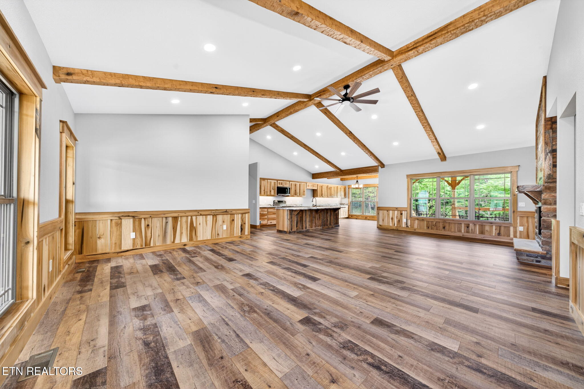 8036 Hebbertsburg Road Crab Orchard TN 37723