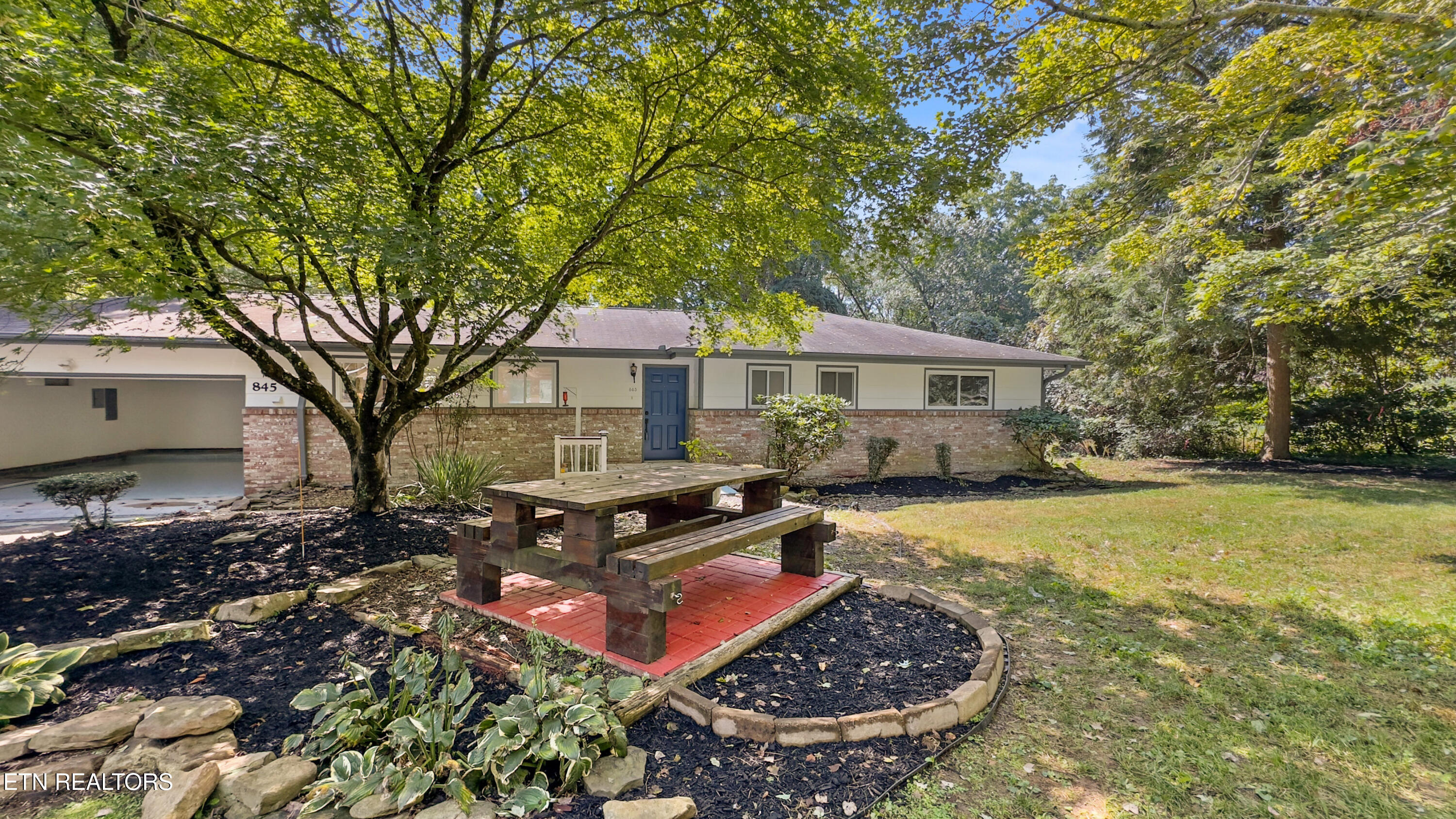 845 W Outer Drive Oak Ridge TN 37830