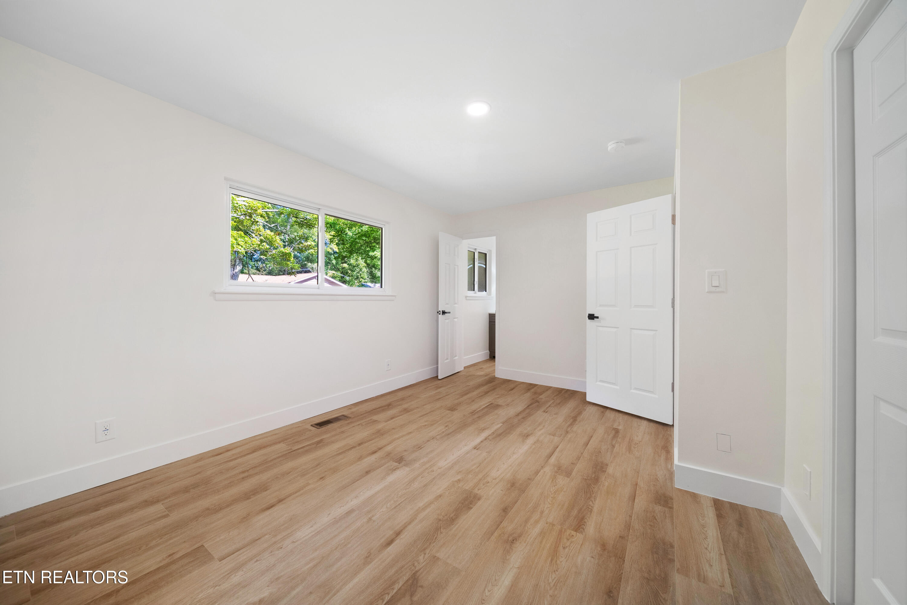 845 W Outer Drive Oak Ridge TN 37830